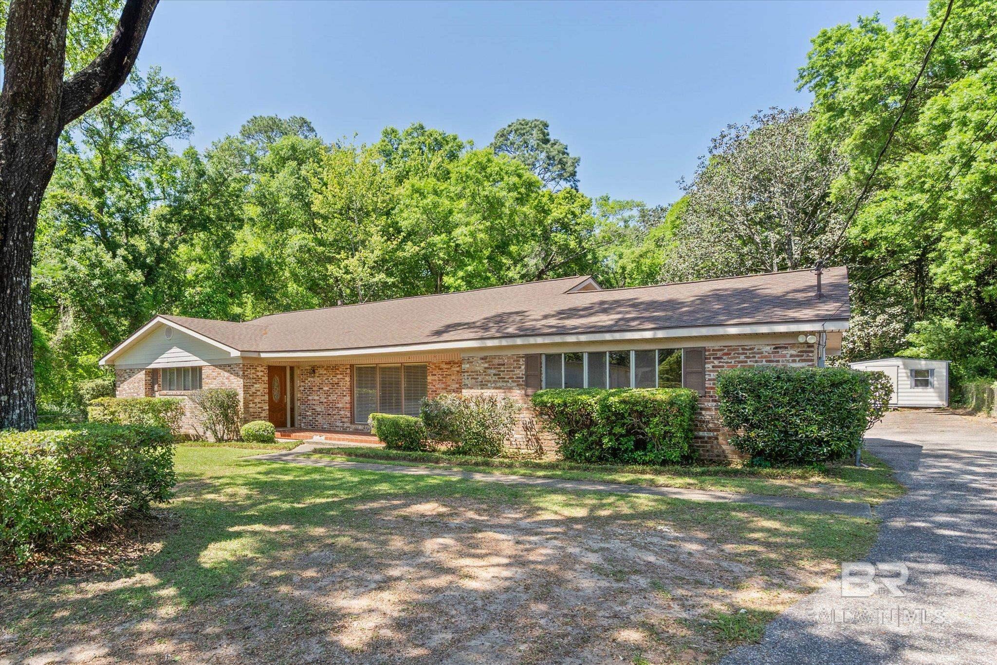 4110 Lake Circle — photo
