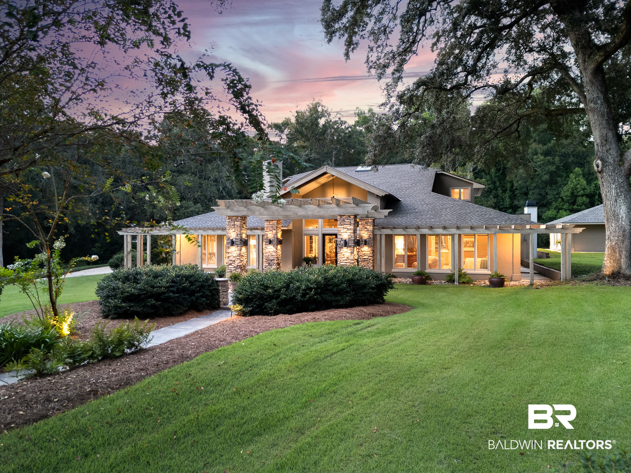 6801 N Winding Brook Drive — photo