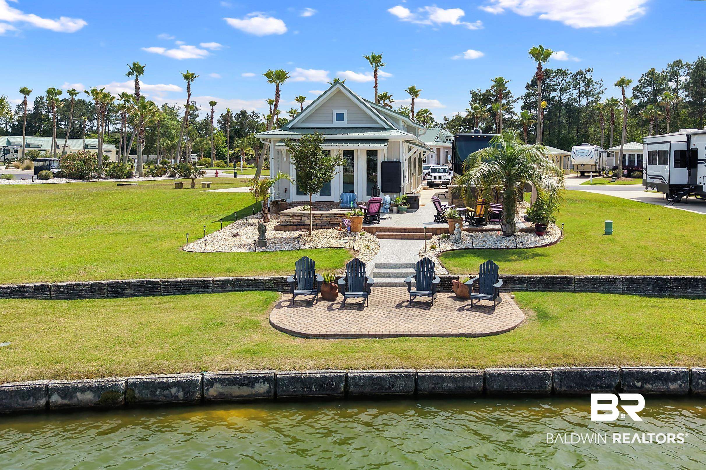 12088 Gateway Drive — photo
