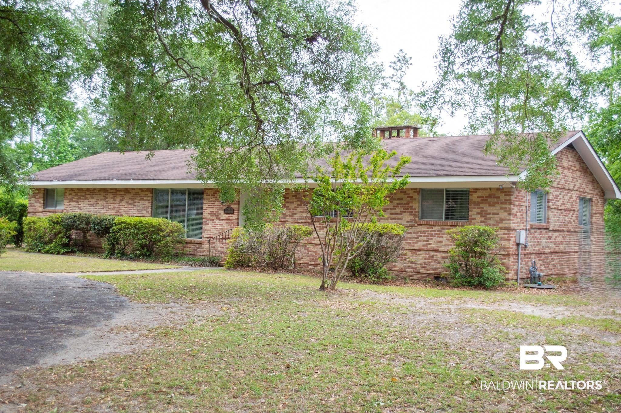 7260 Riverwood Drive East — photo