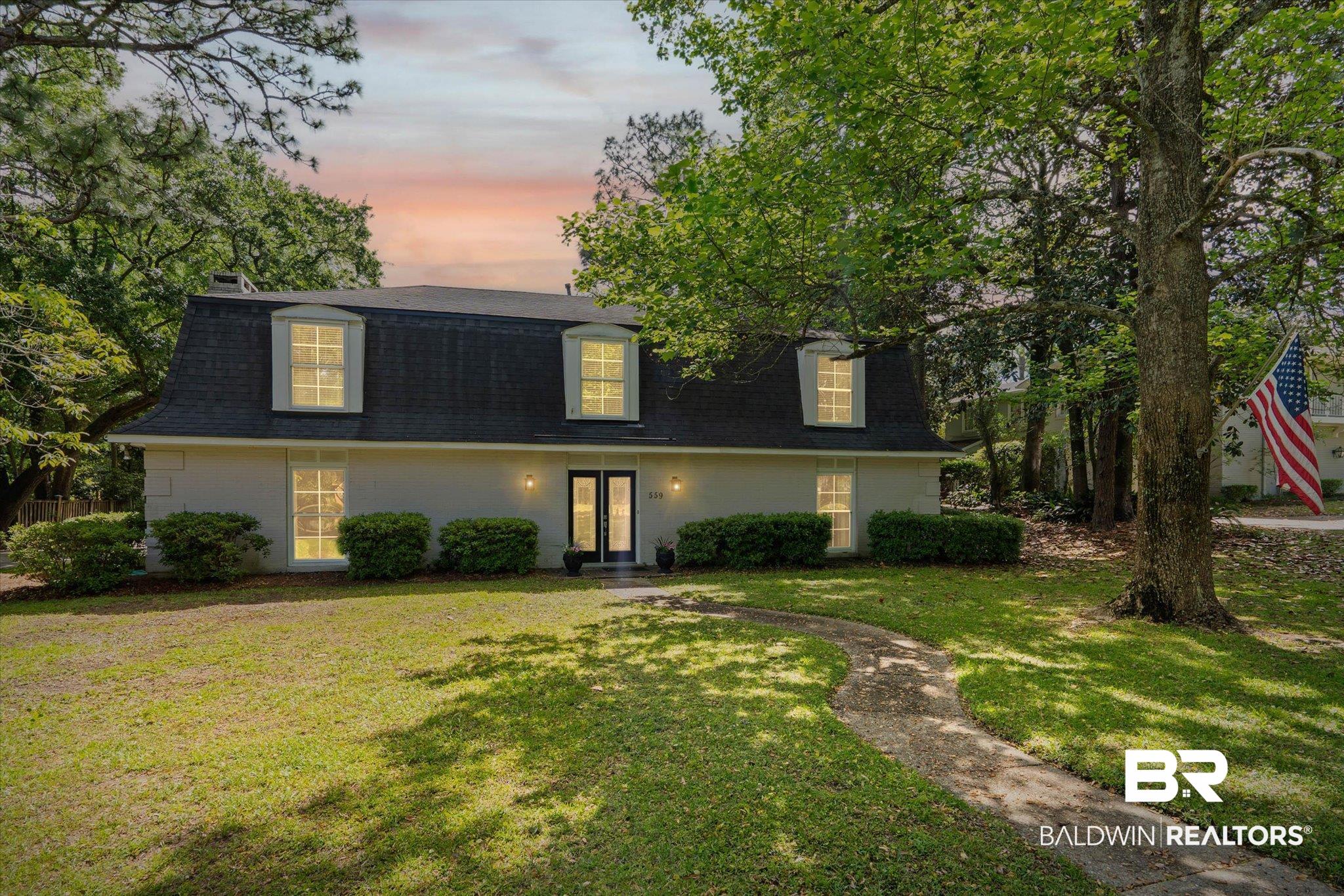 559 E Cumberland Road — photo