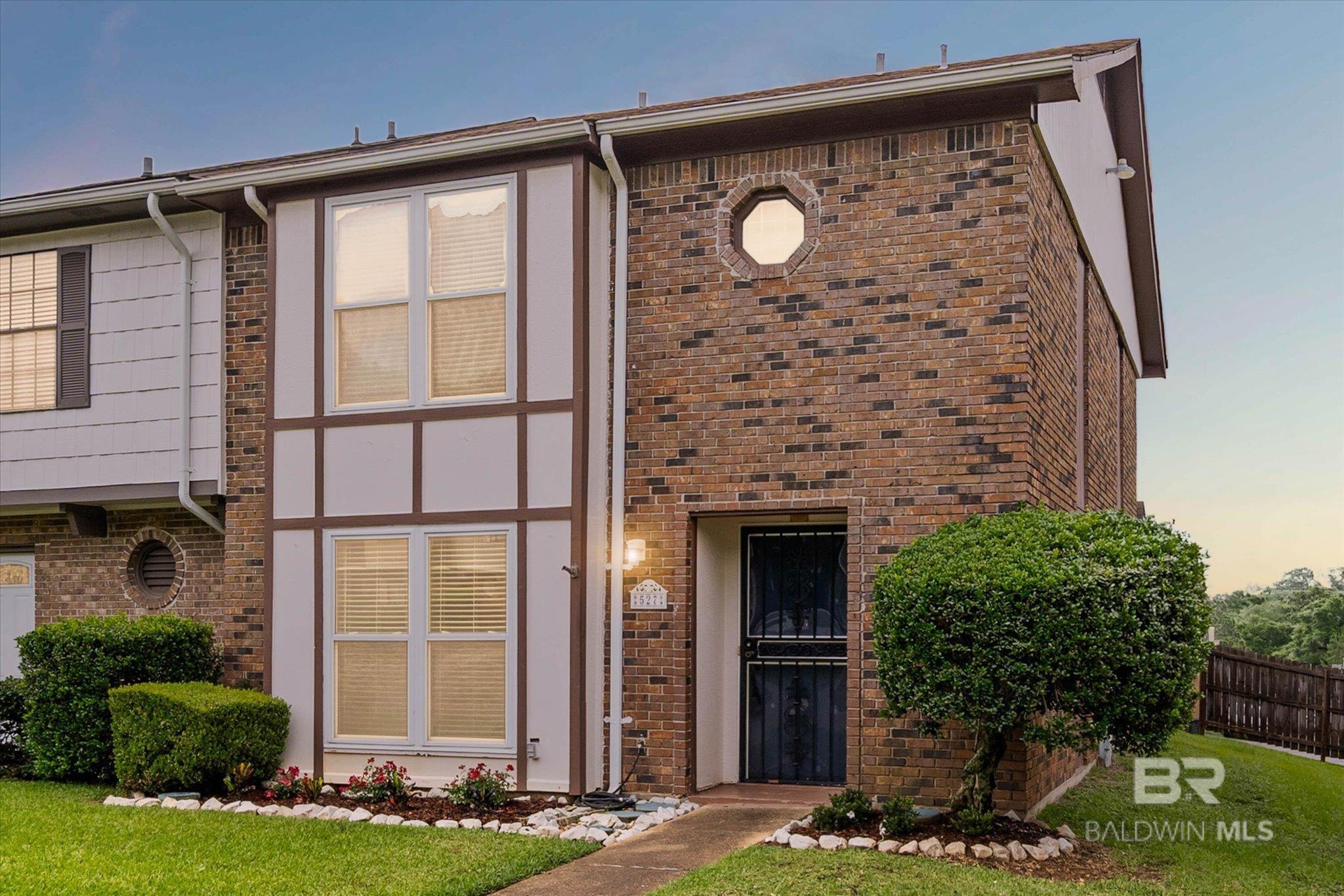 527 Highland Woods Drive — photo