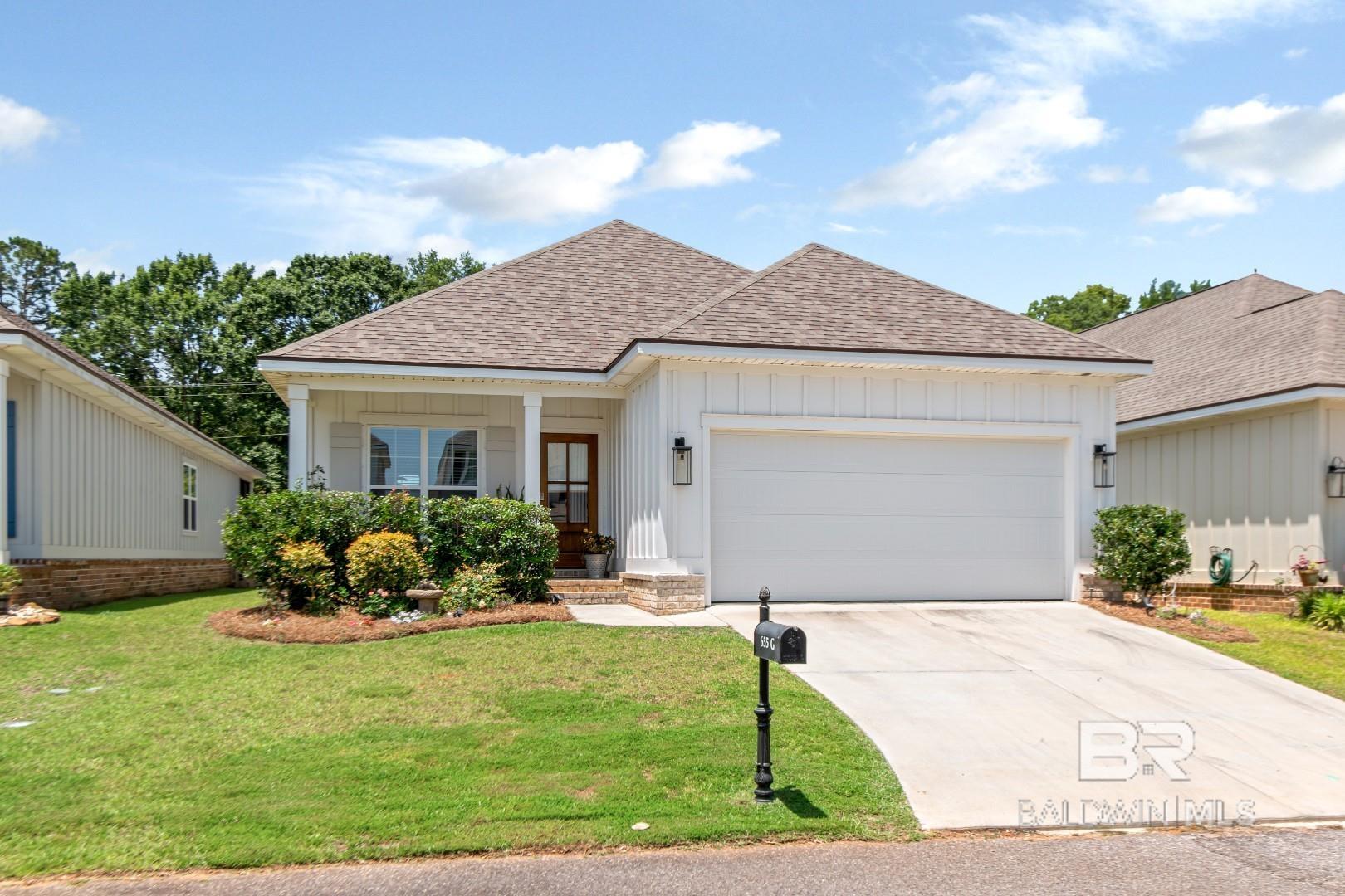 655 Norman Lane — photo