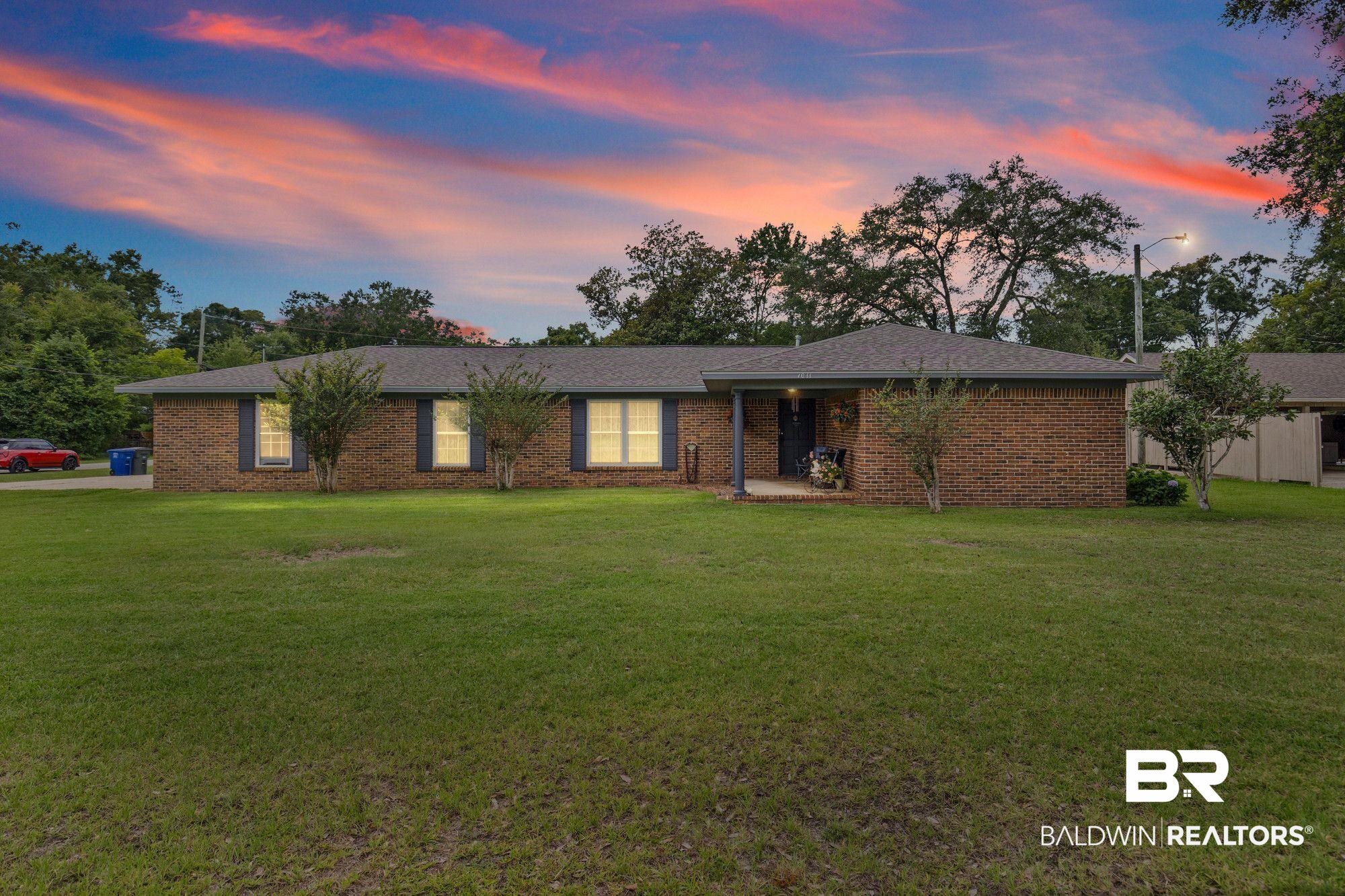 1011 N Pine Street — photo