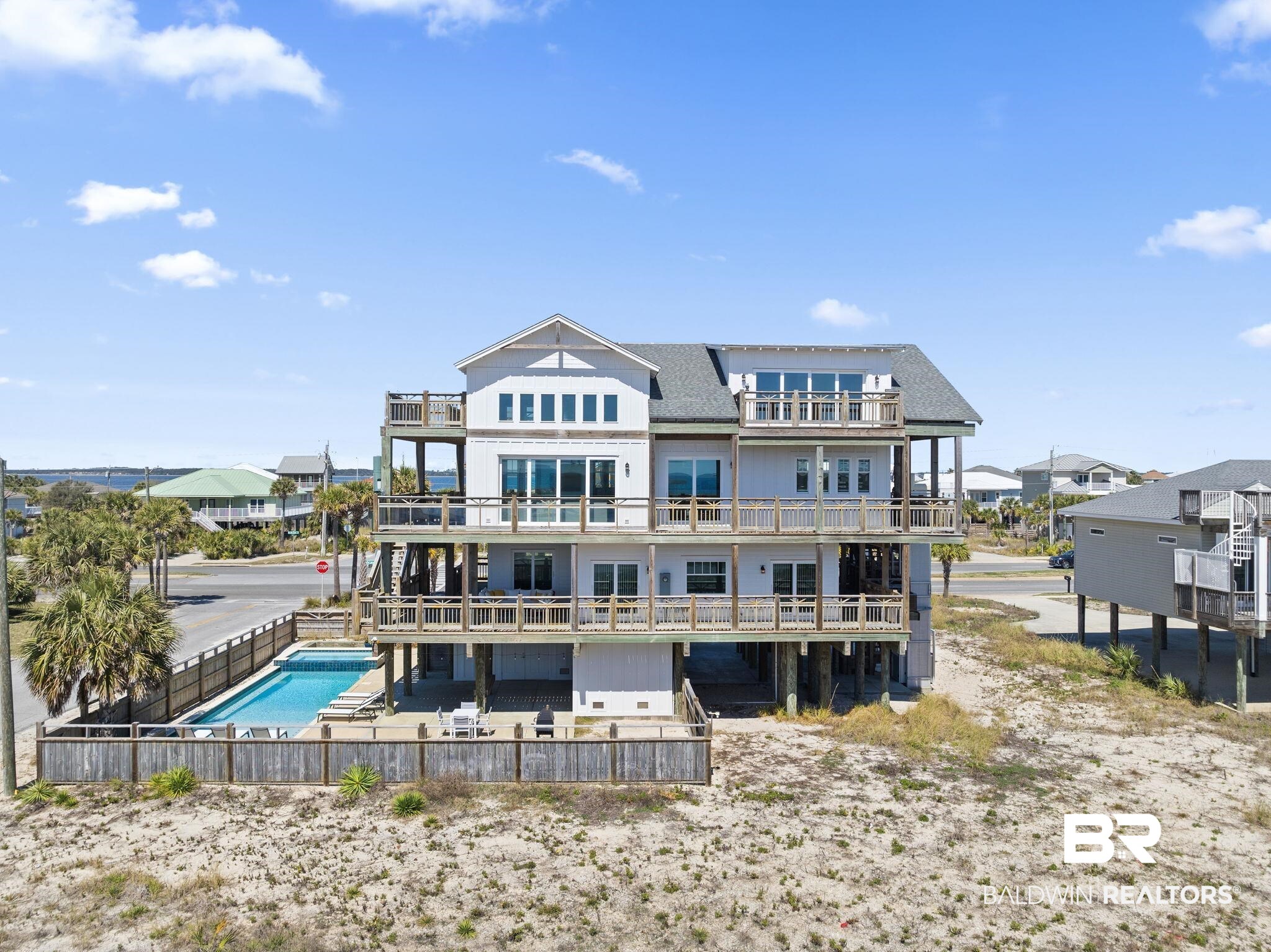 800 Via De Luna Drive — photo