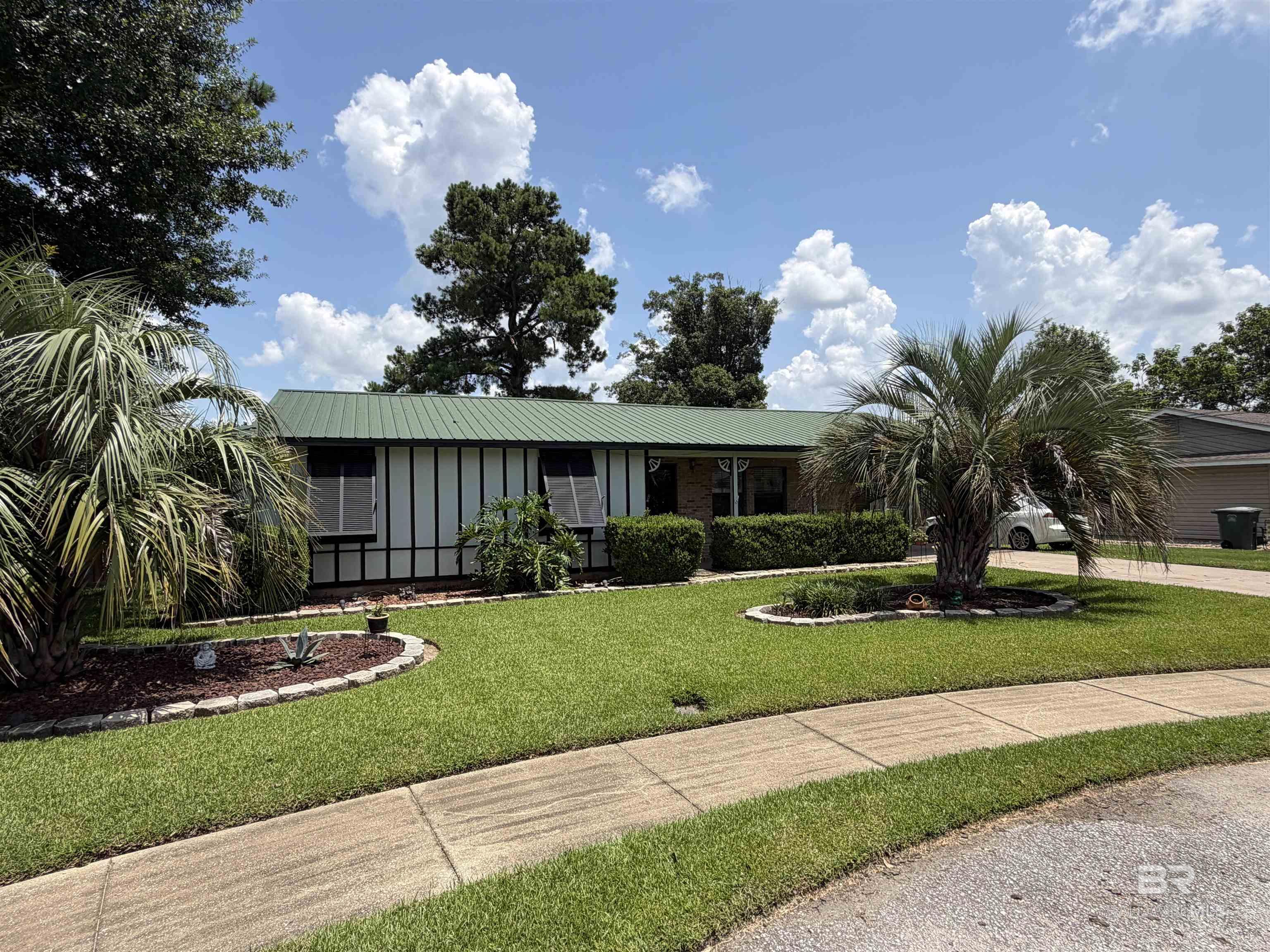 512 Jeraldean Court — photo