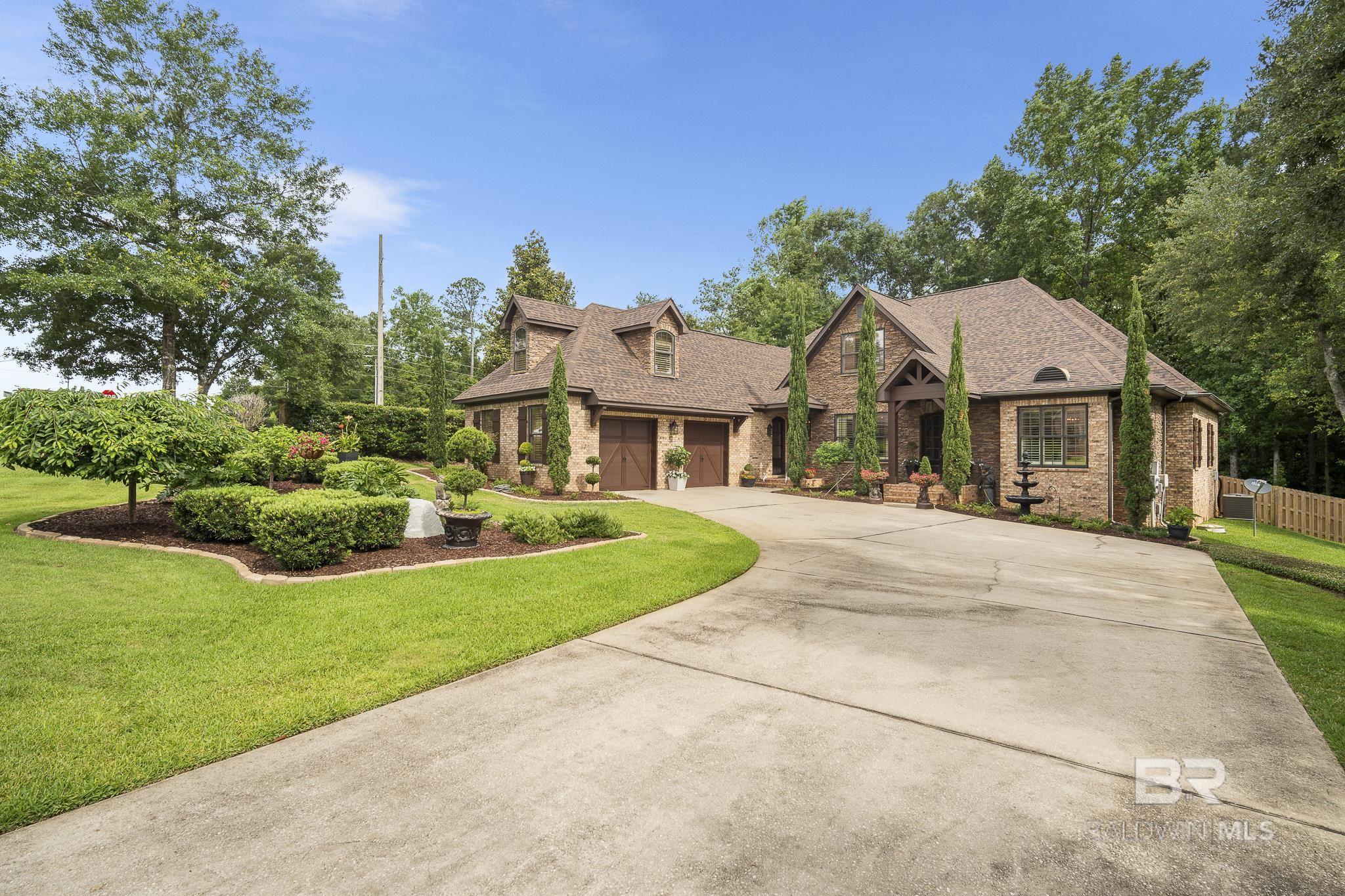 10055 Rosewood Lane — photo