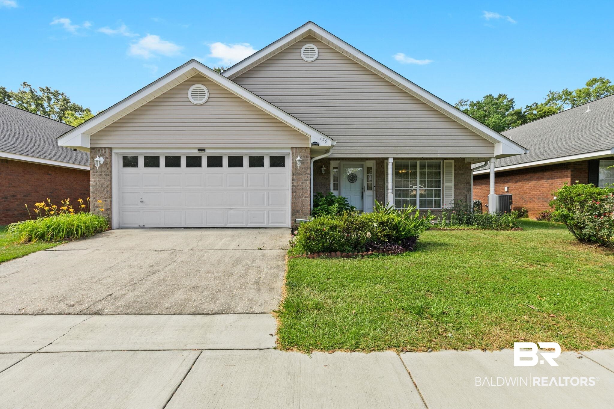 136 Vivian Loop — photo