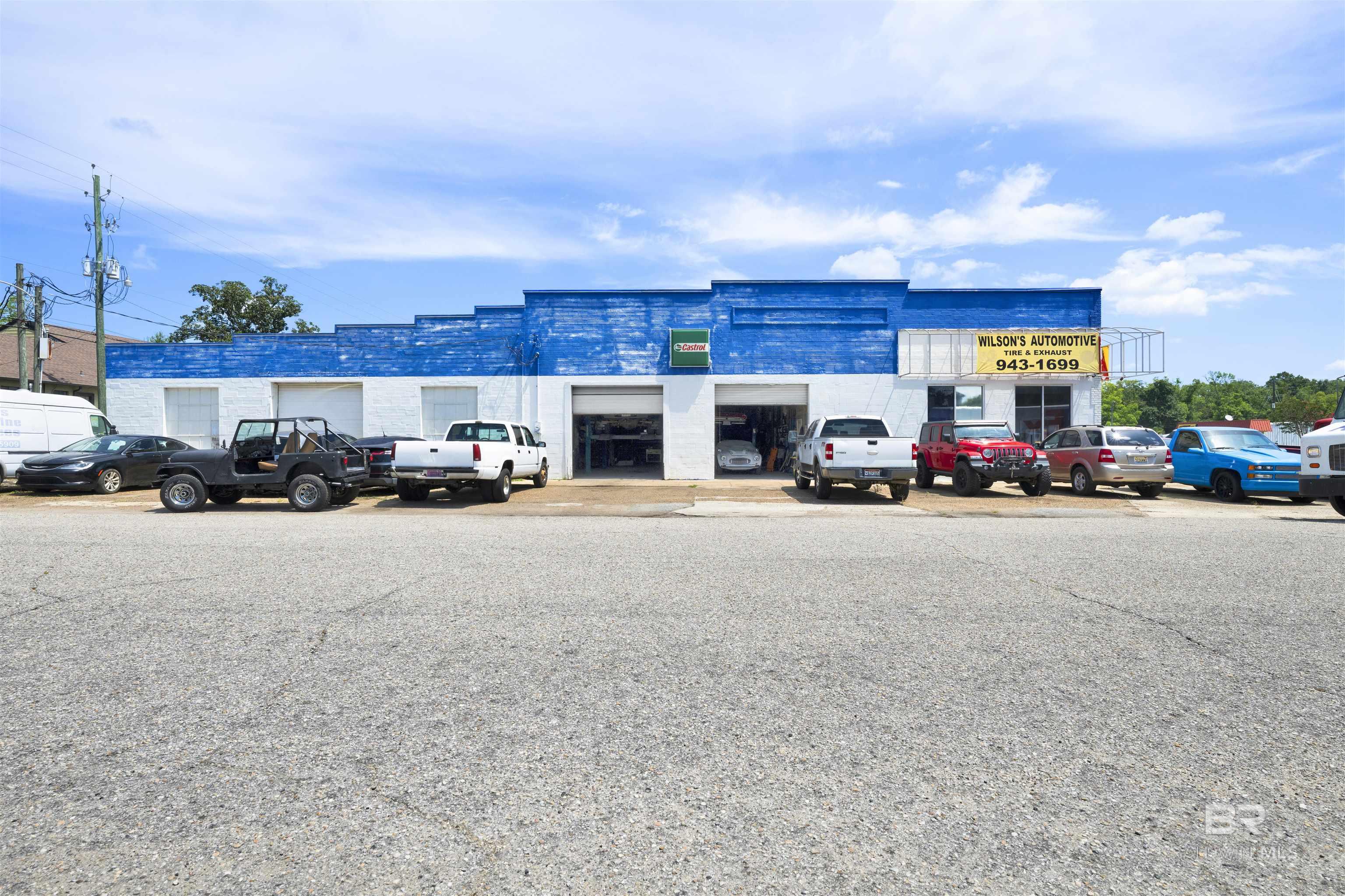 301 N Mckenzie Street — photo
