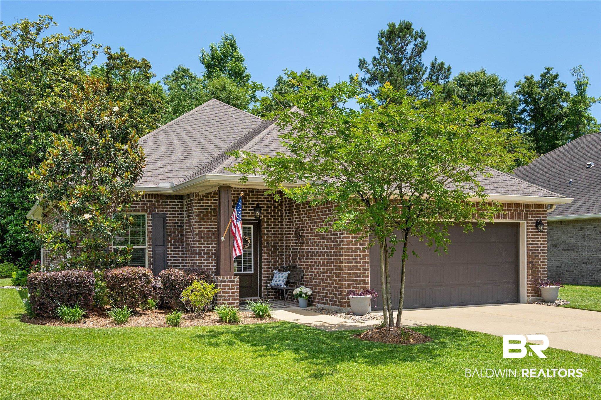 1270 Surrey Loop — photo