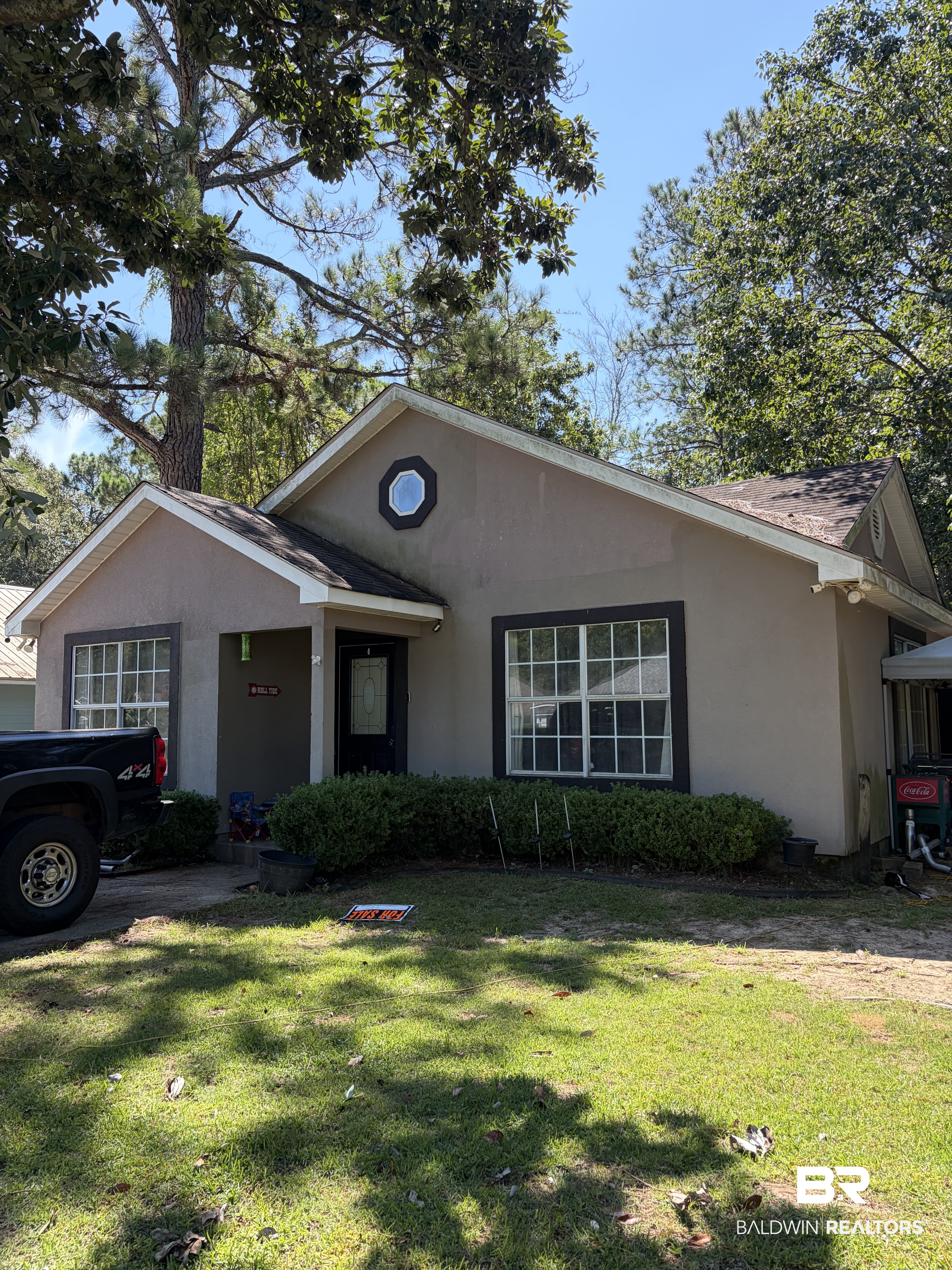 437 Palmetto Court — photo