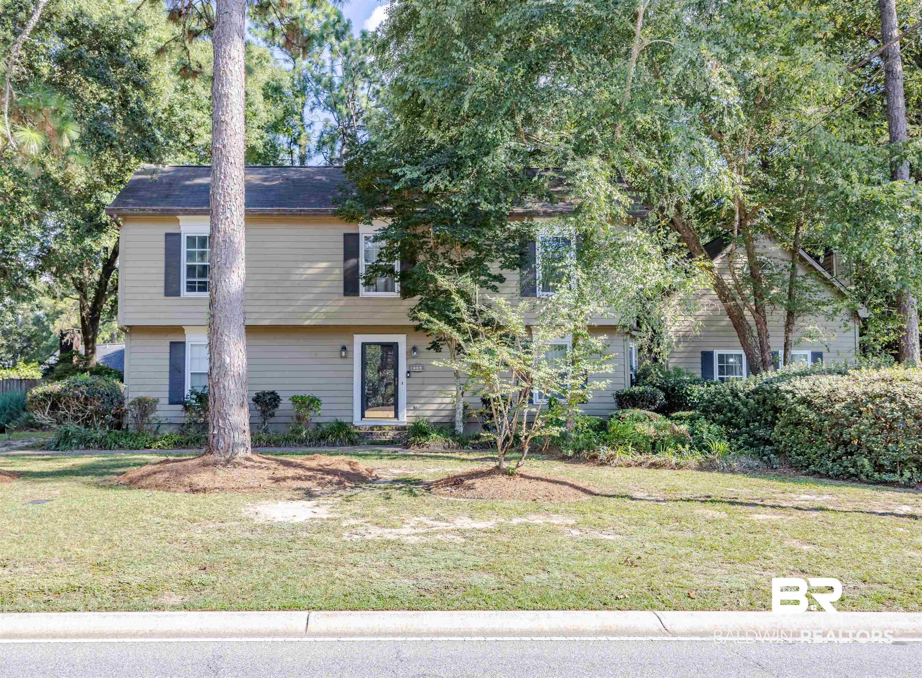 126 Ridgewood Drive — photo