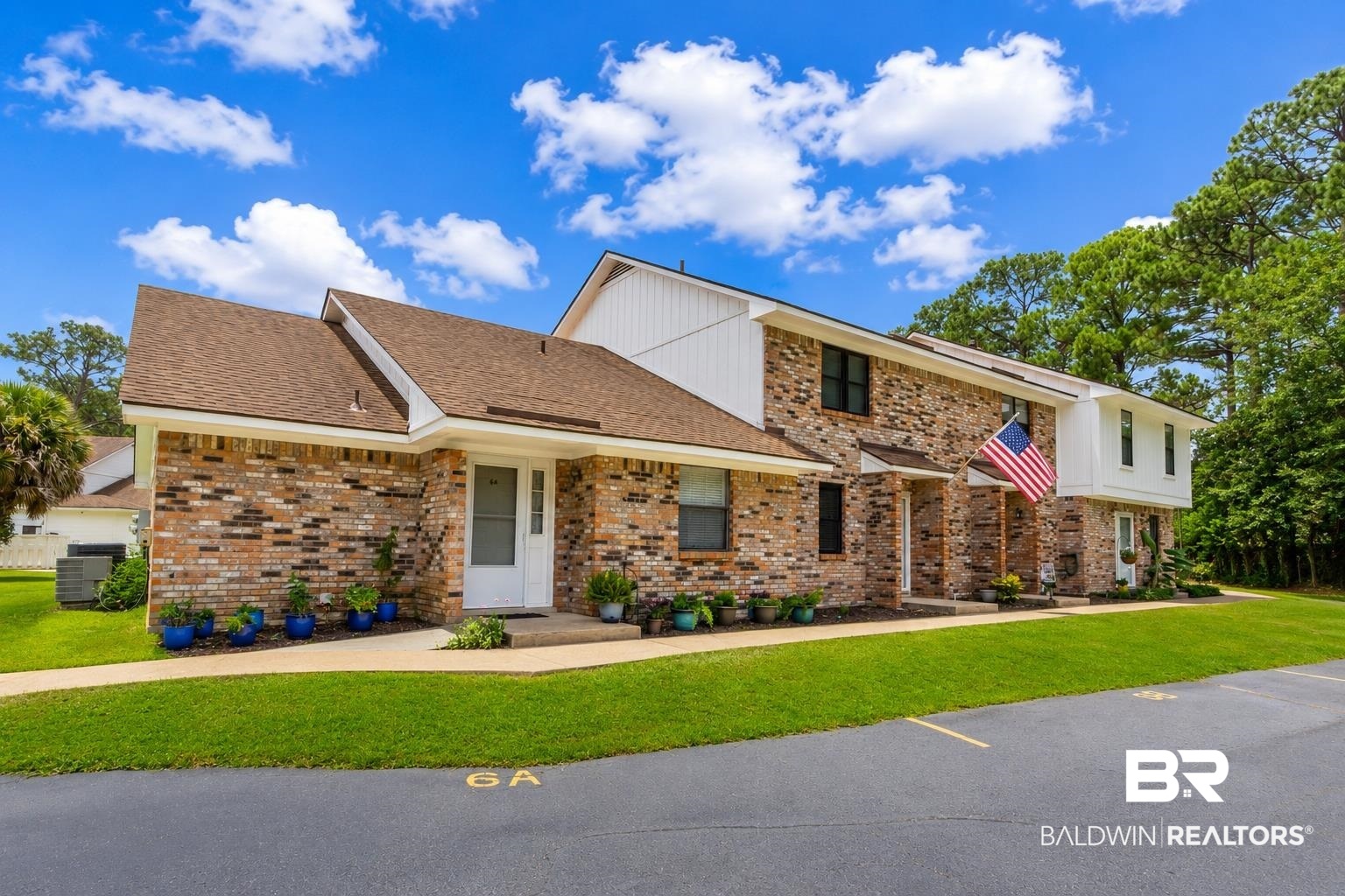 328 Clubhouse Drive #6B — photo