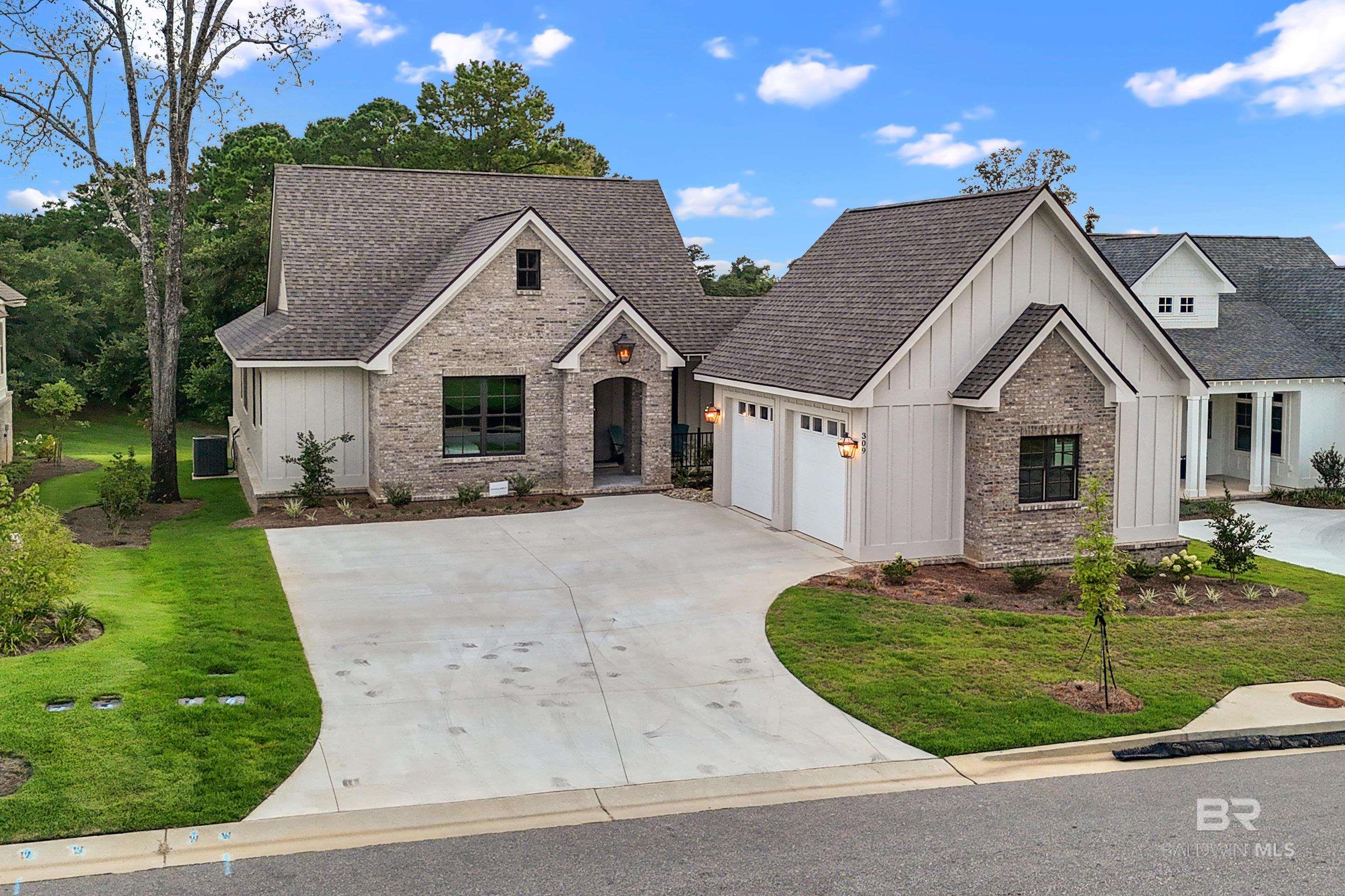 309 Iris Court — photo