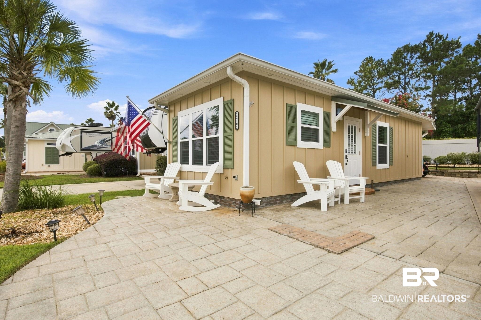 12107 Gateway Drive — photo