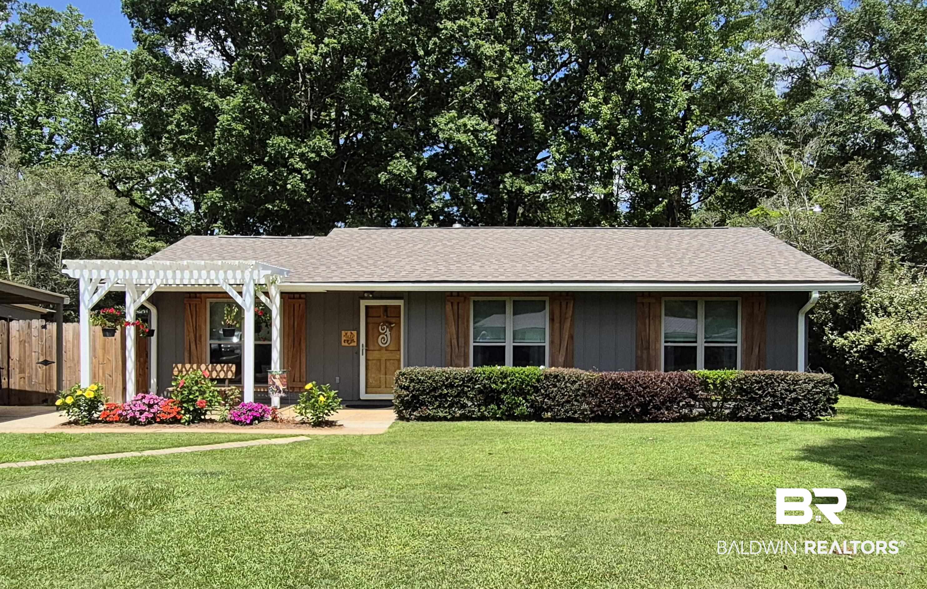 105 Lakewood Drive — photo