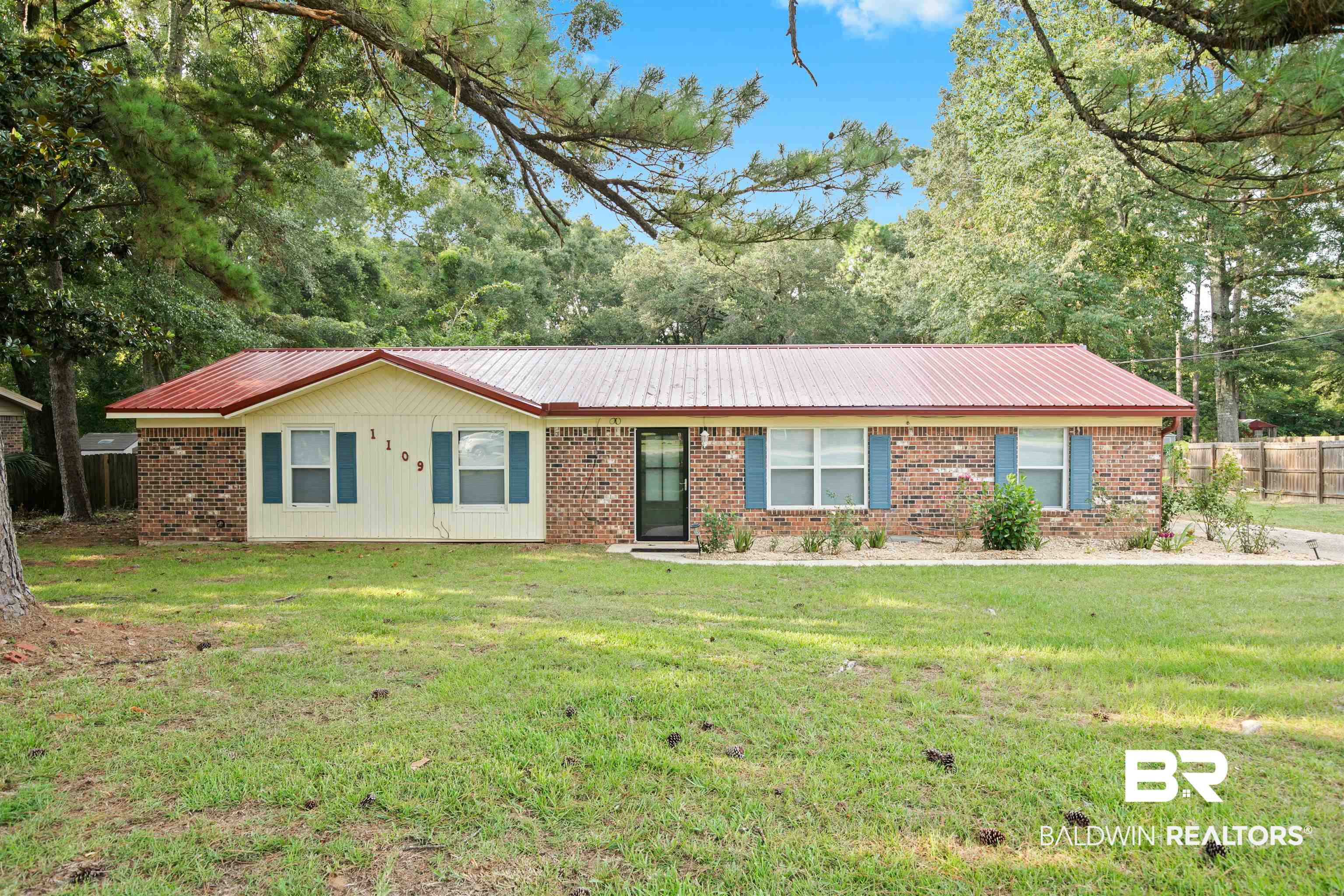 1109 Caroline Avenue — photo