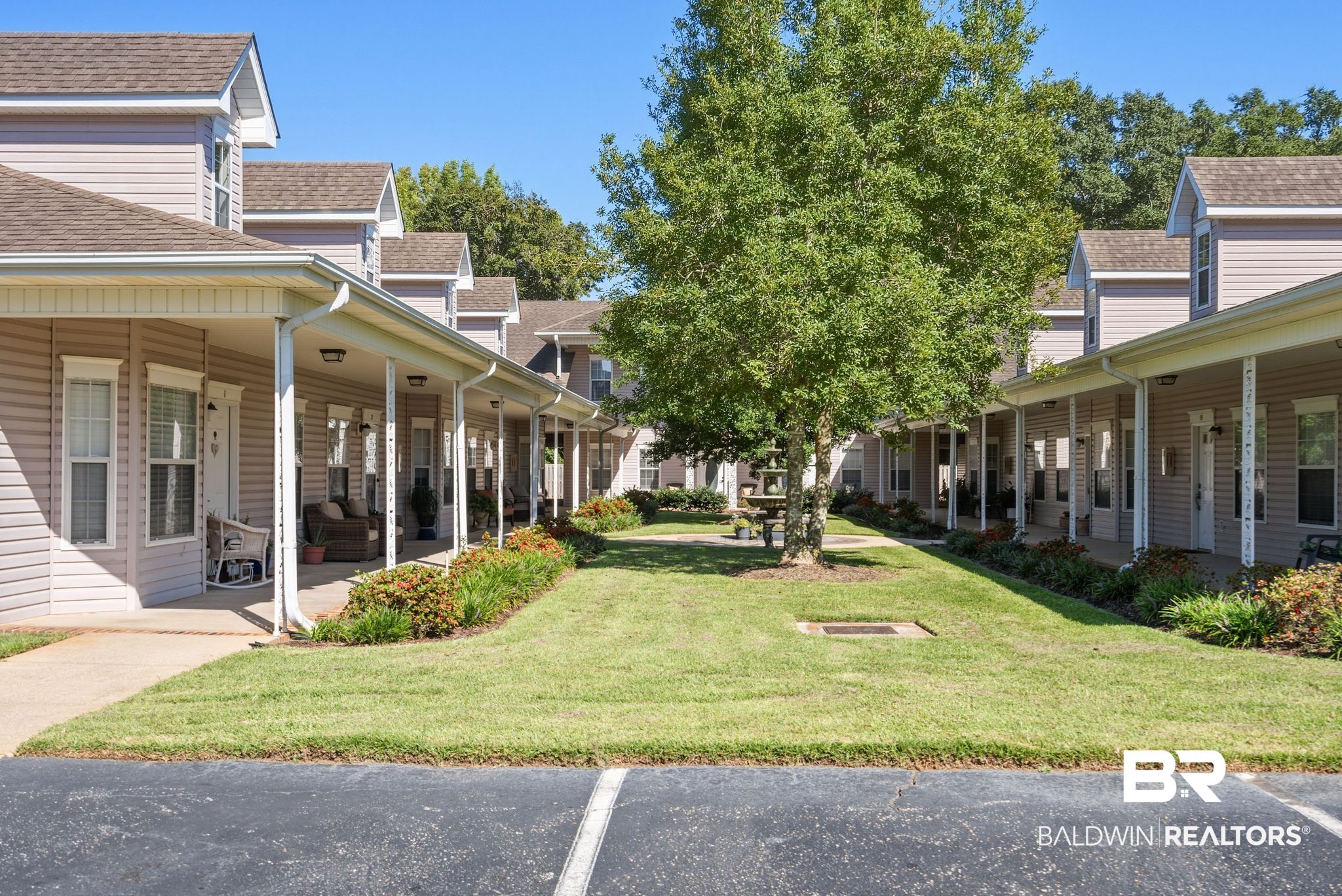 102 Courthouse Dr Apt 5 — photo