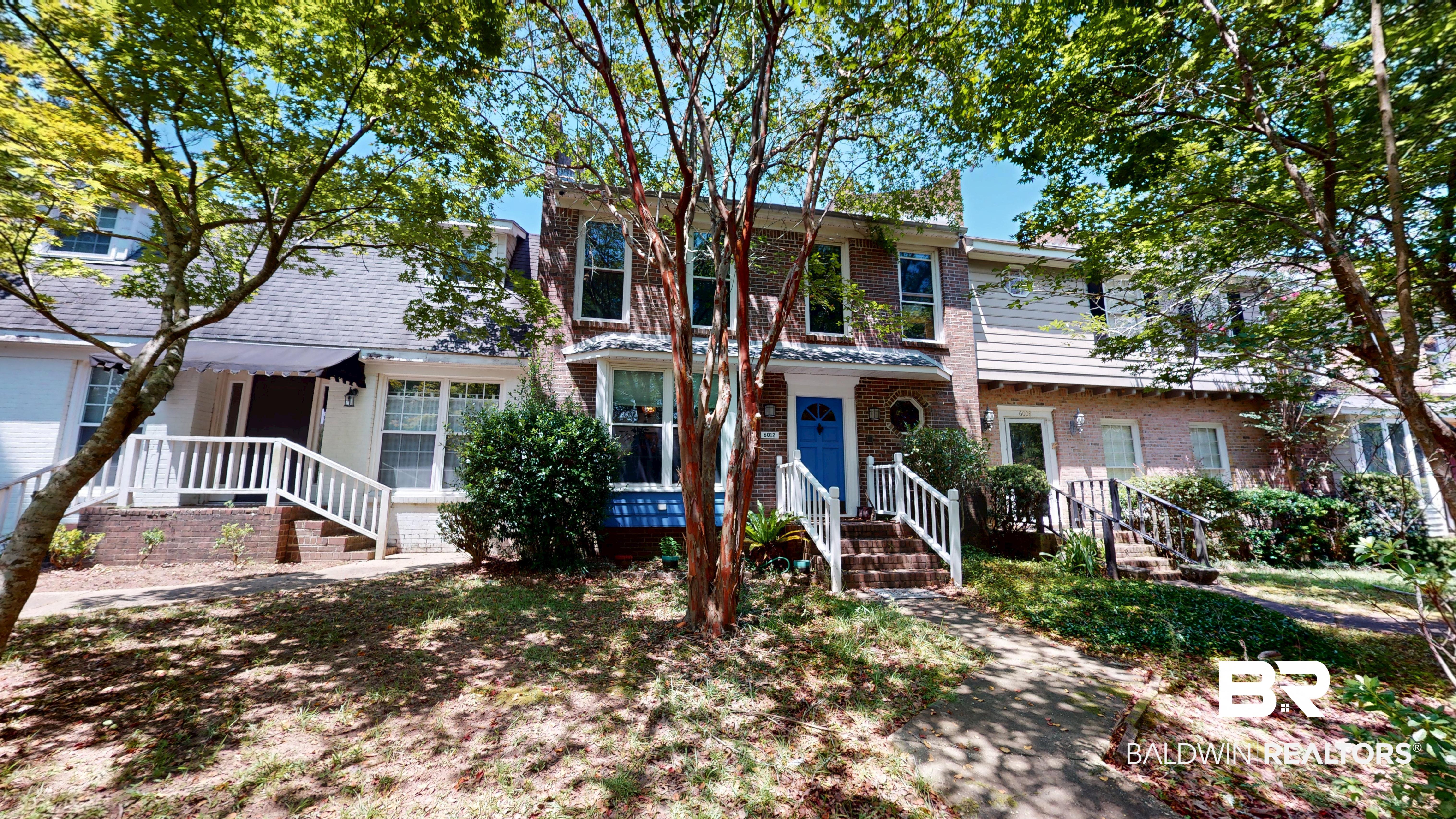 6012 Sussex Dr — photo