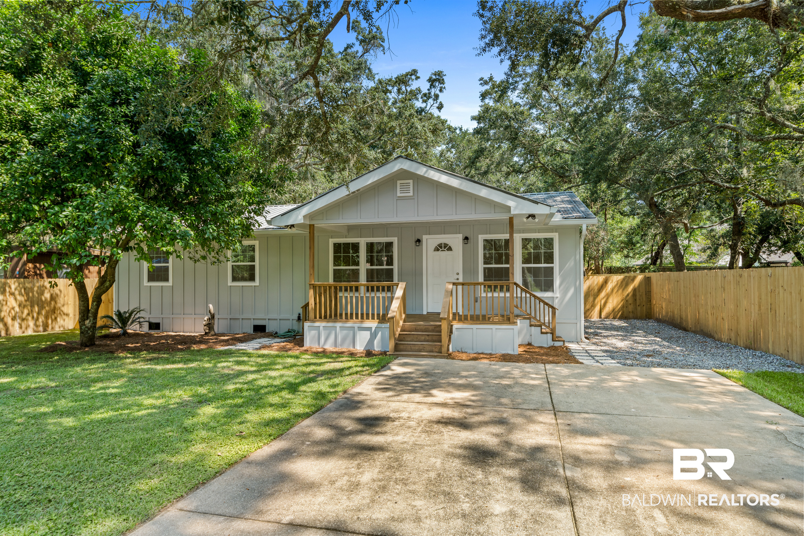 6233 Ponder Road — photo