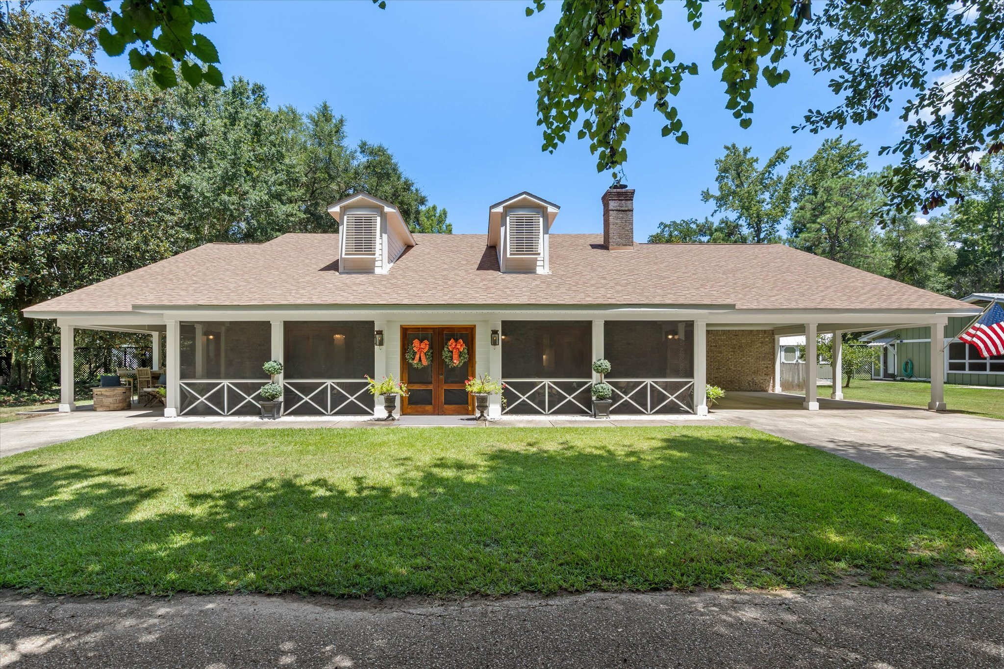 5821 Rivenbark Ln — photo