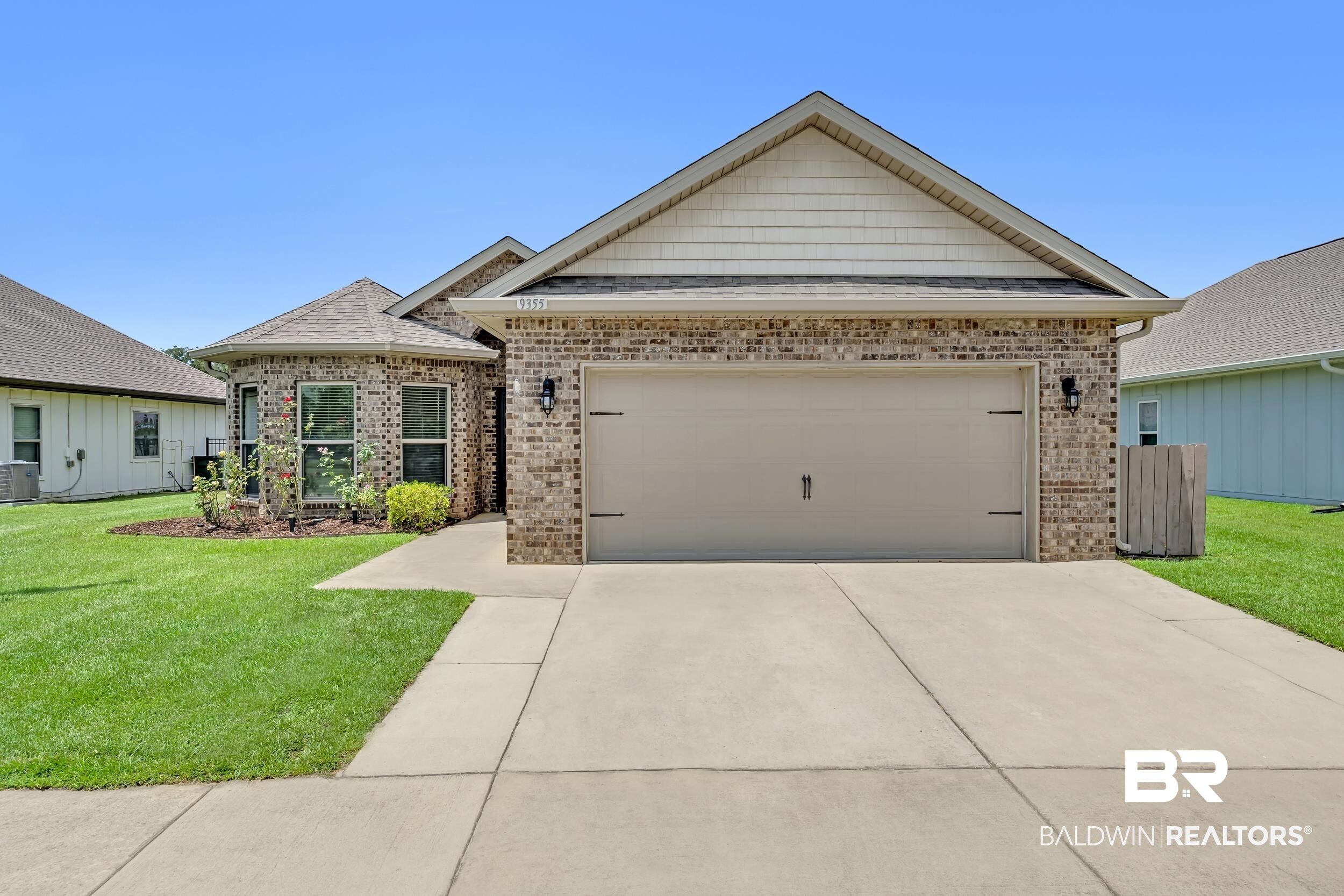9355 Eiland Drive — photo