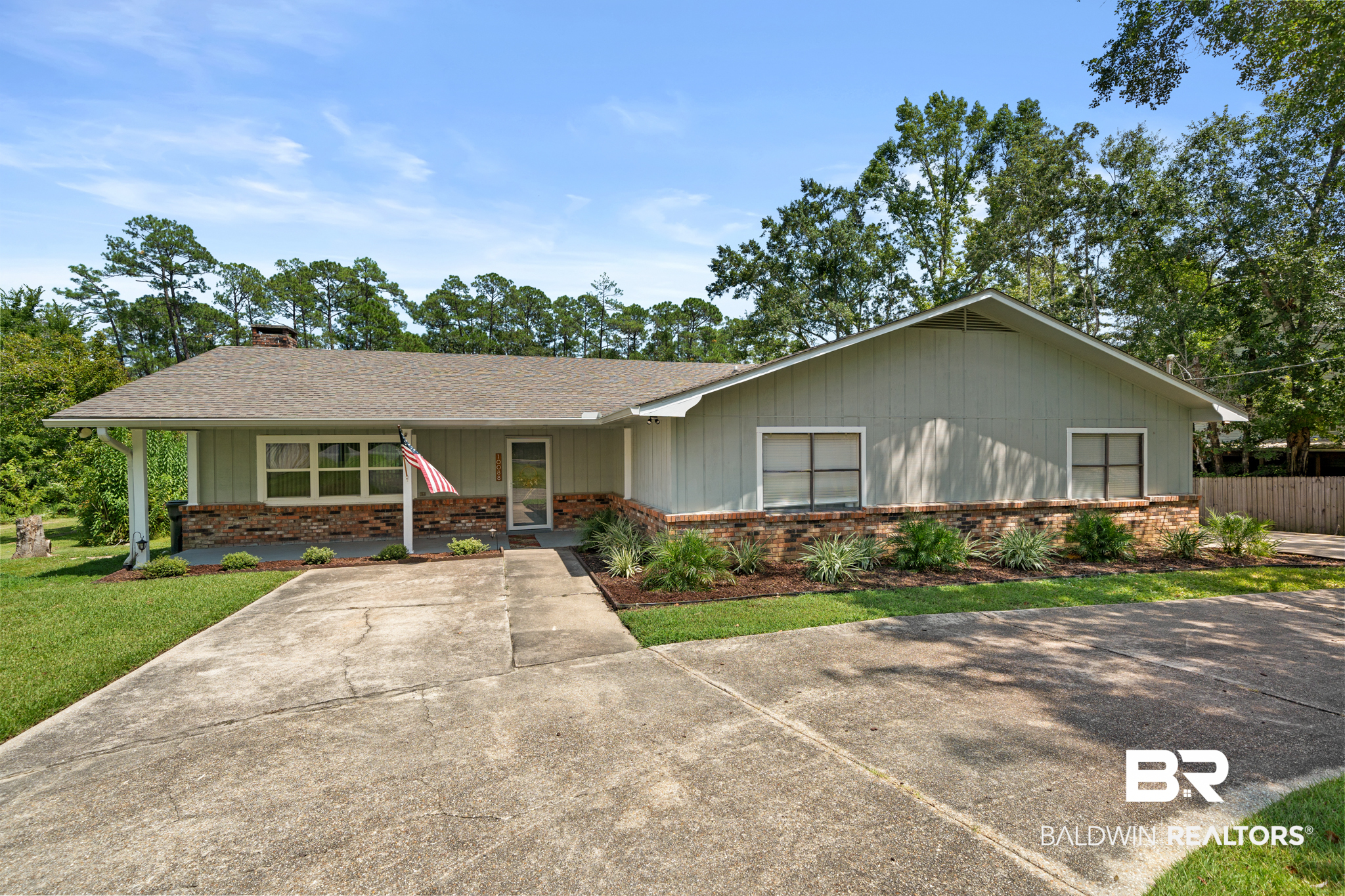 10088 Coleman Lane — photo