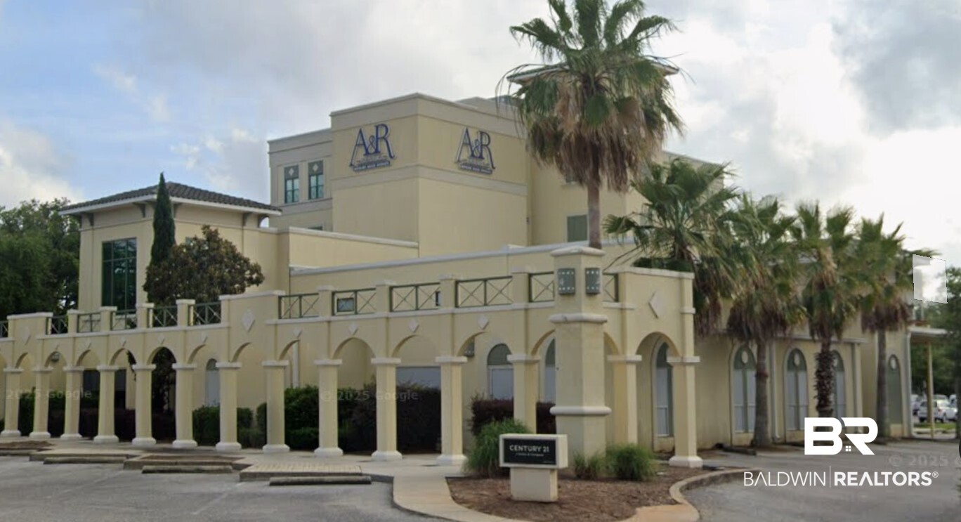 1585 Gulf Shores Parkway — photo