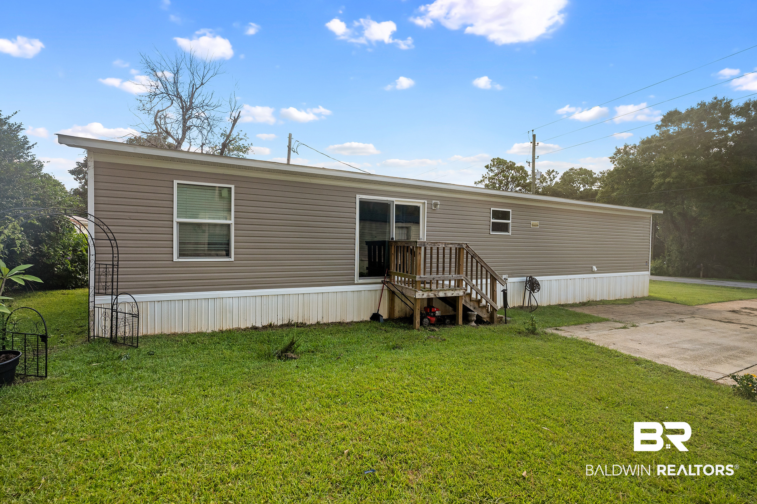 1336 Ridgewood Drive — photo