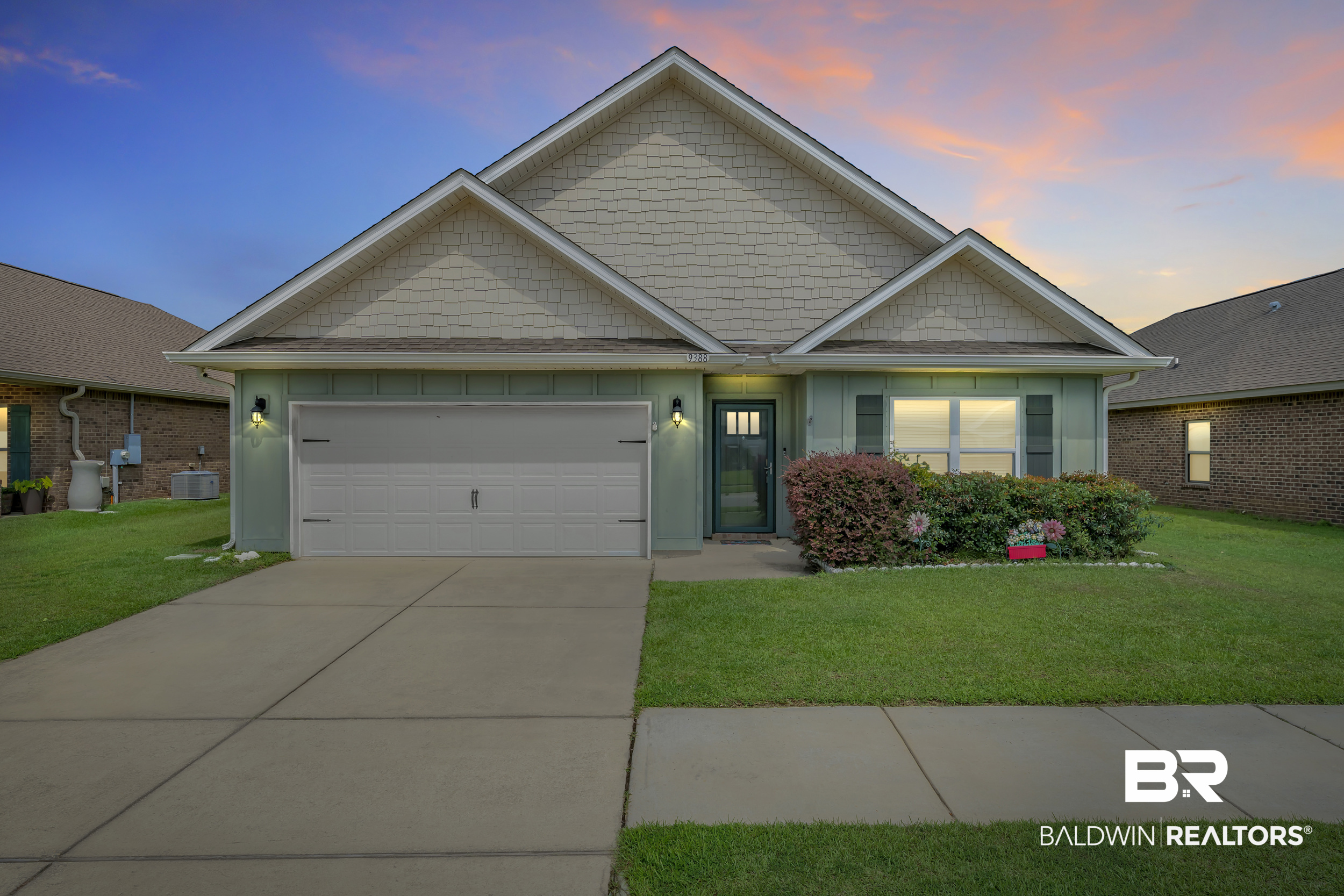 9388 Eiland Dr — photo