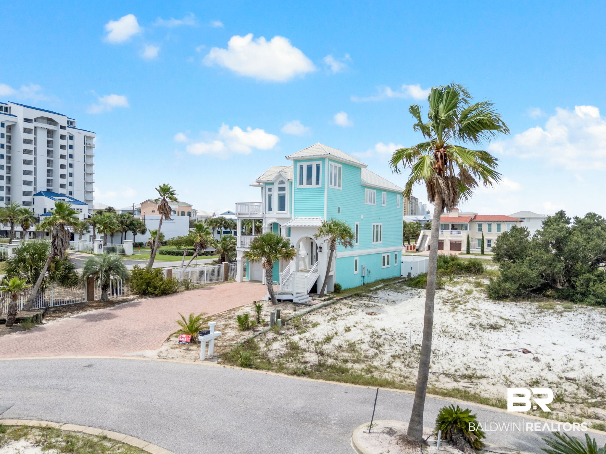 7249 Surfview Dr — photo