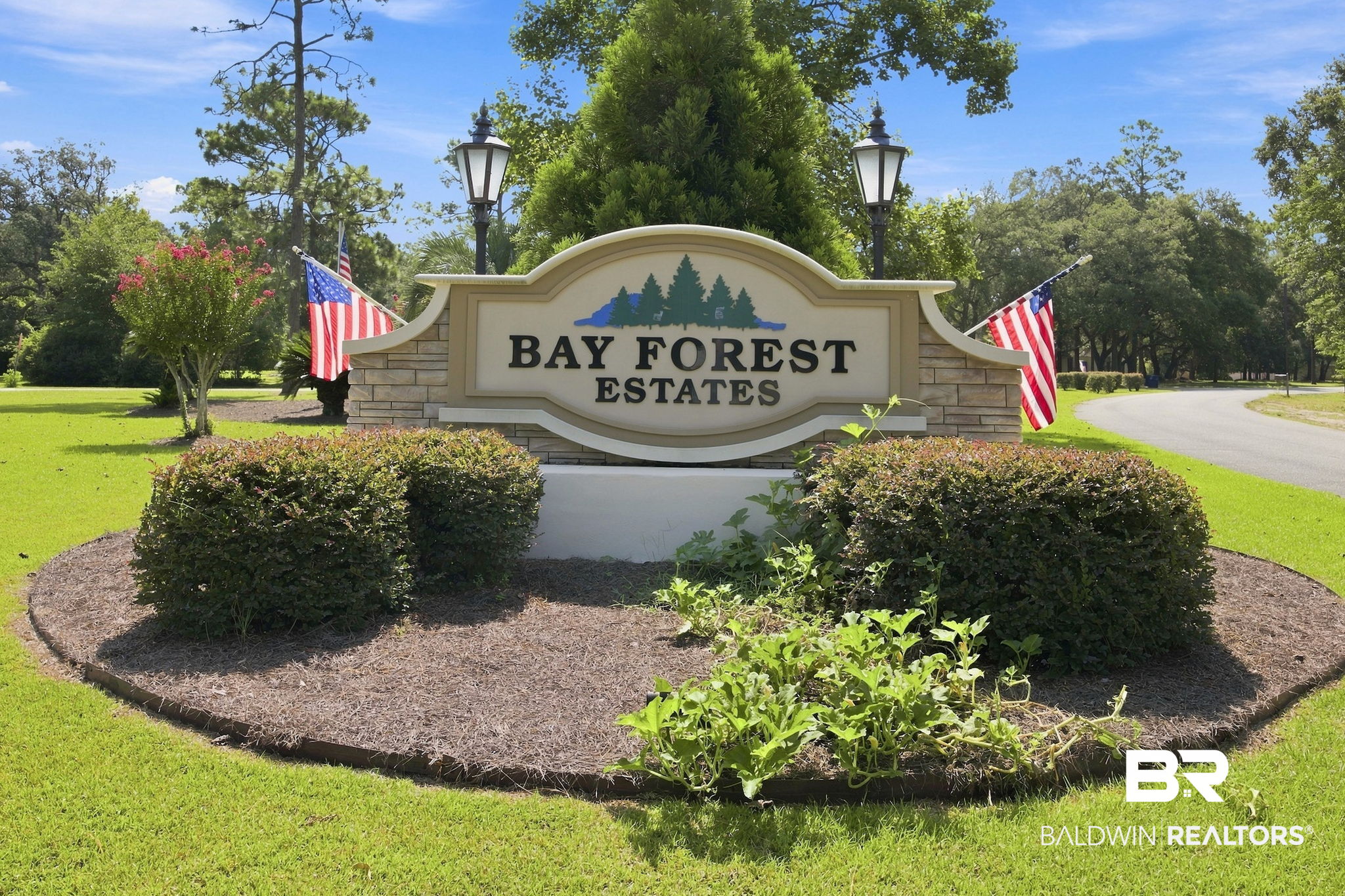 8155 Bay View Dr — photo