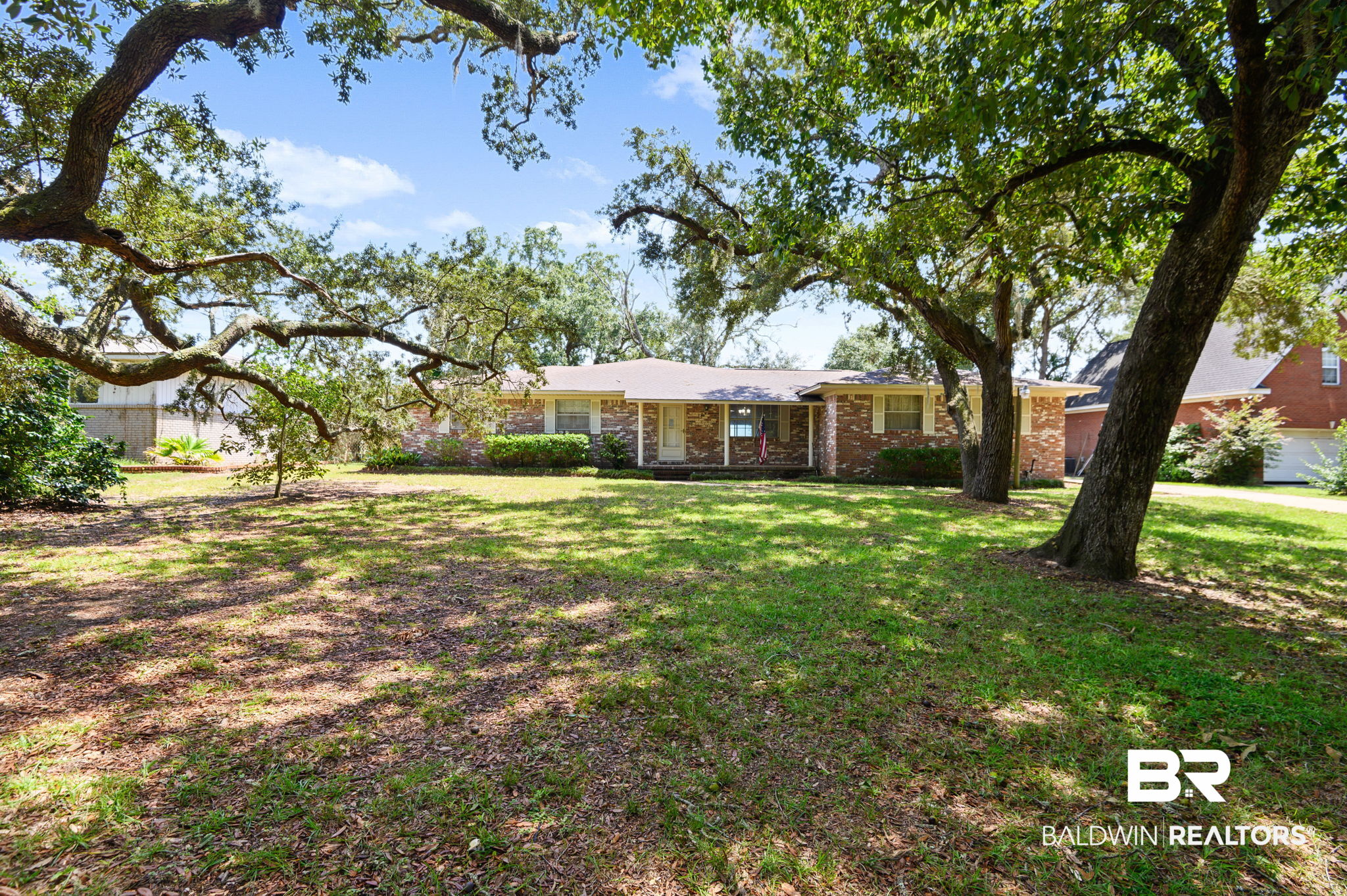 9182 Bay View Drive — photo