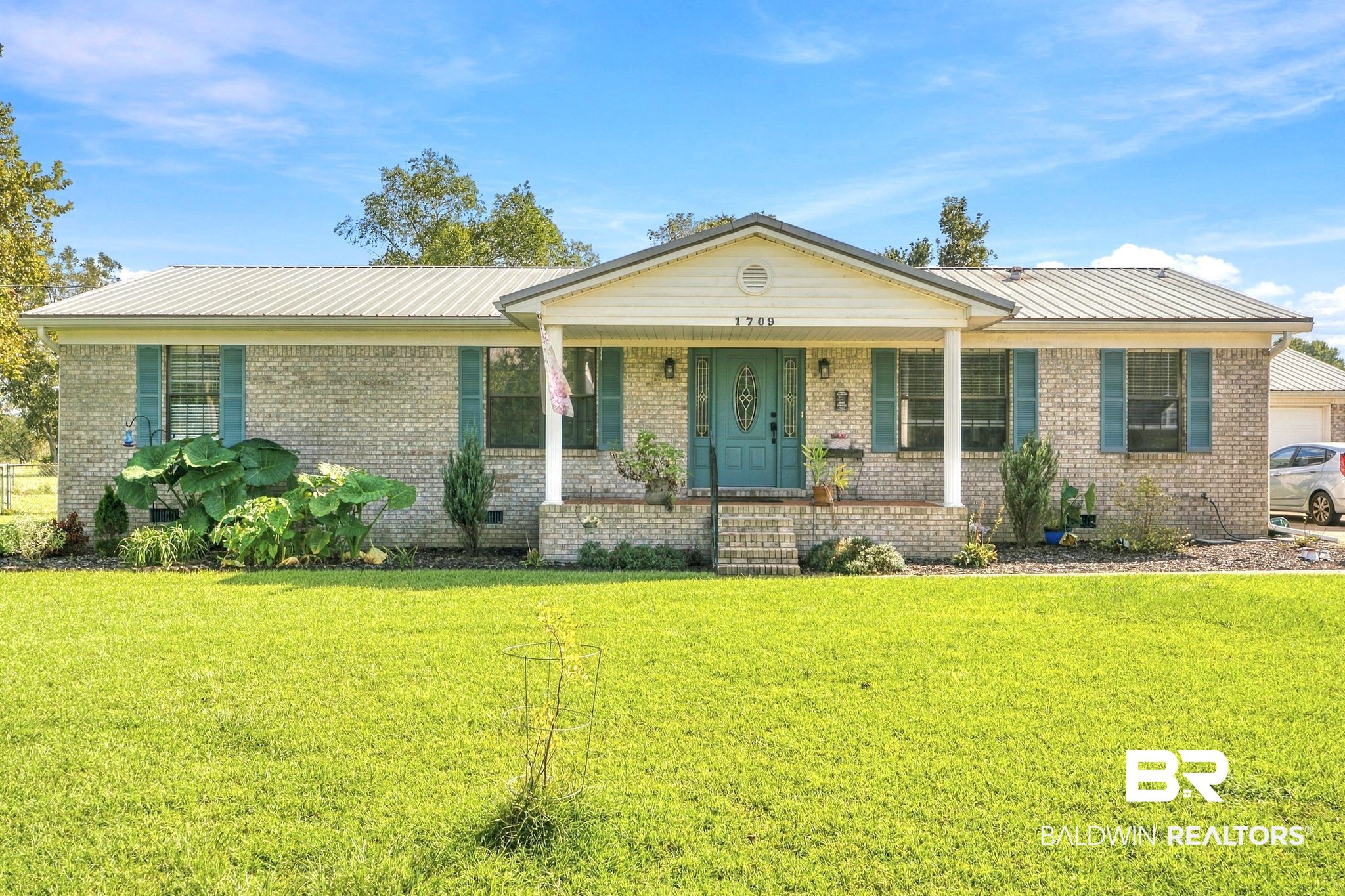 1709 Crest Lane — photo