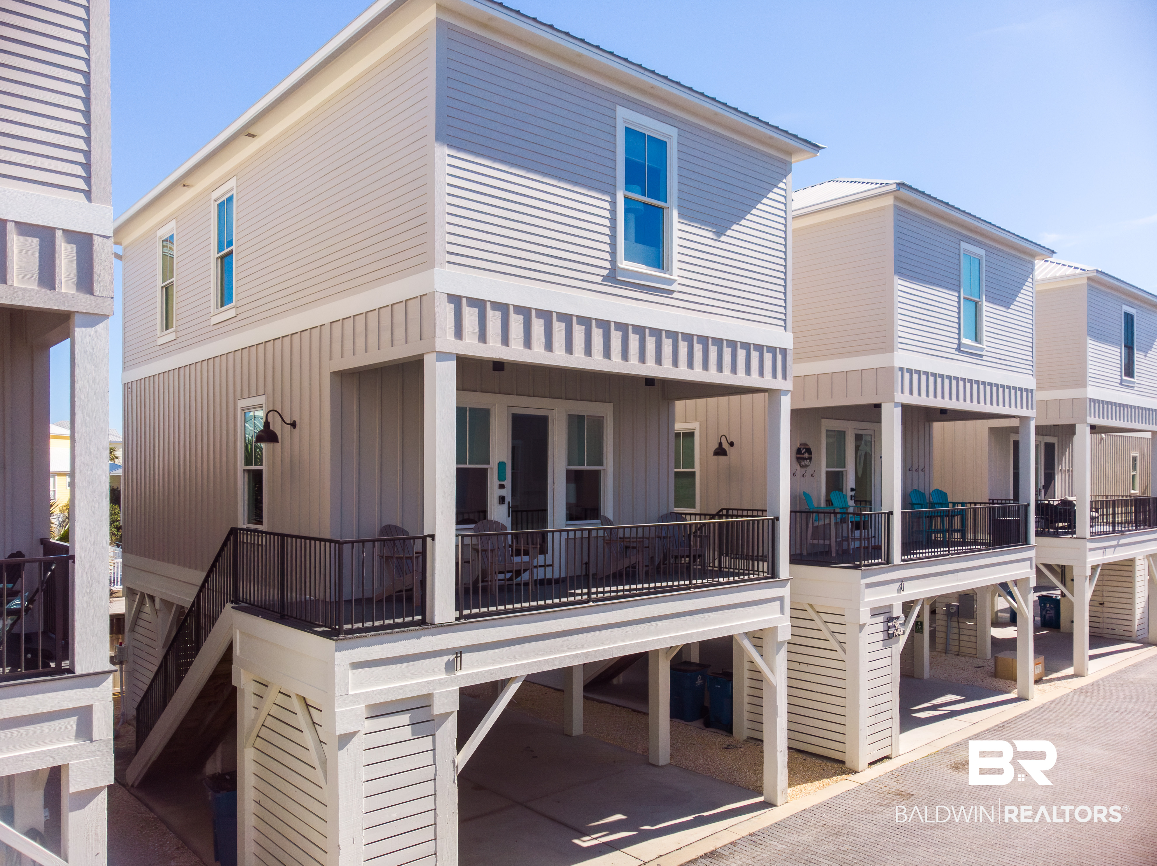 1592 W Beach Boulevard Apt H — photo