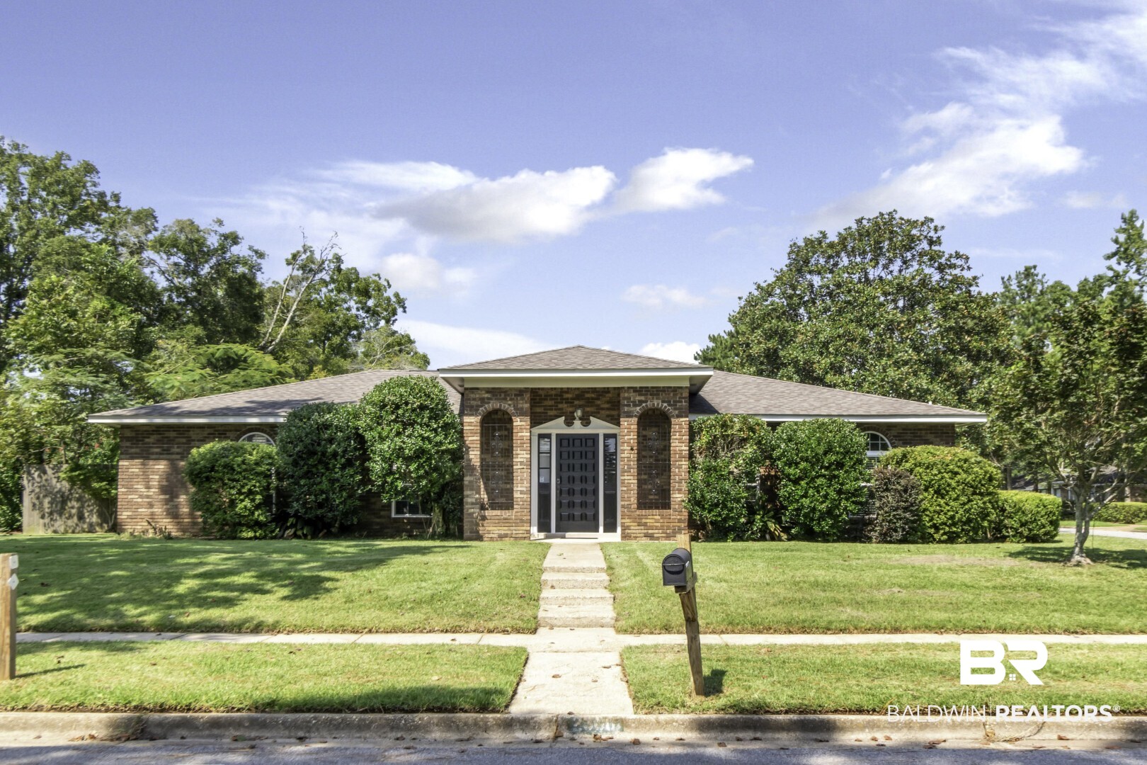2300 E Christopher Drive E, Mobile, AL 36609 — photo 2