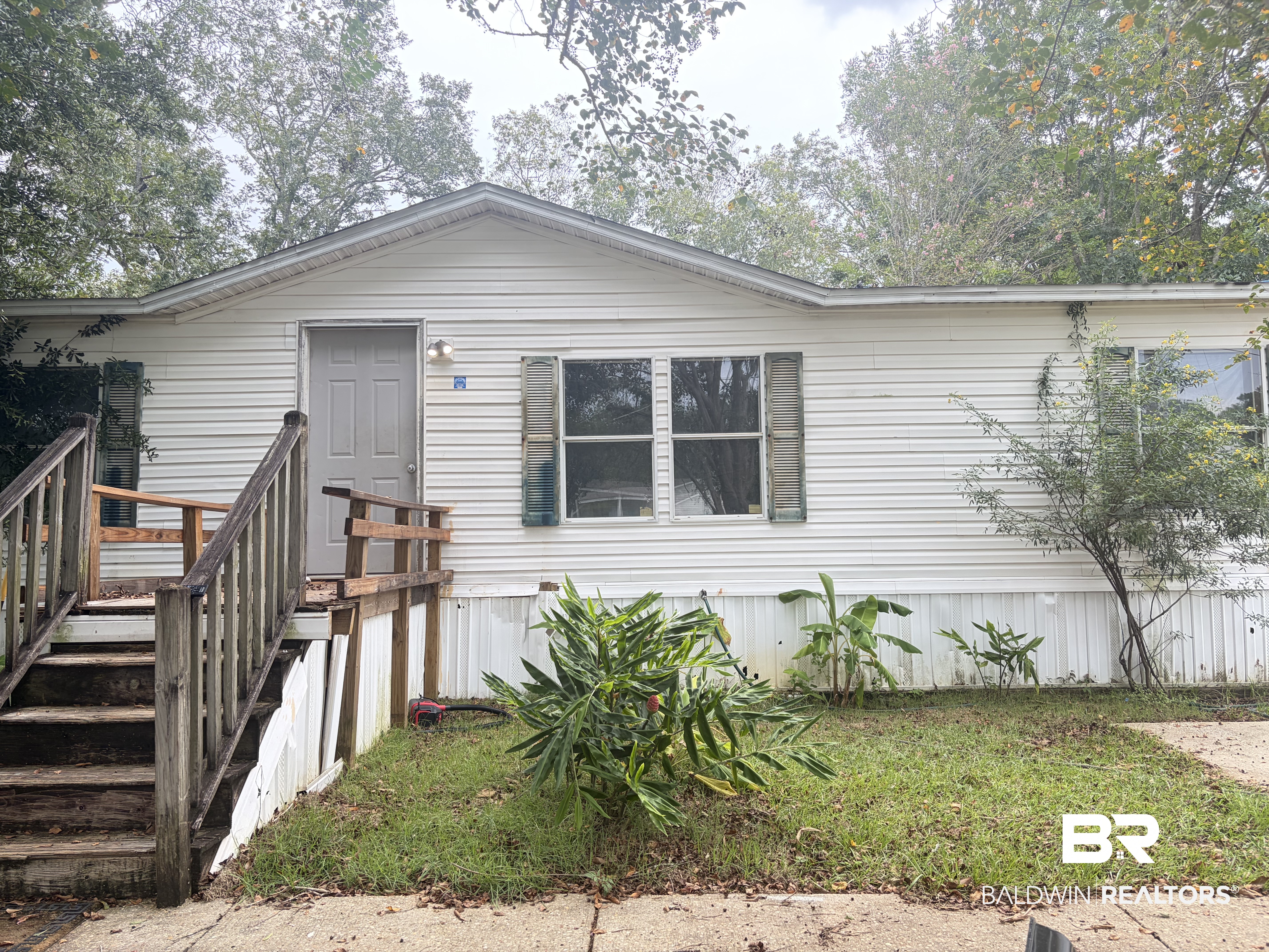 24678 Oak View Court — photo