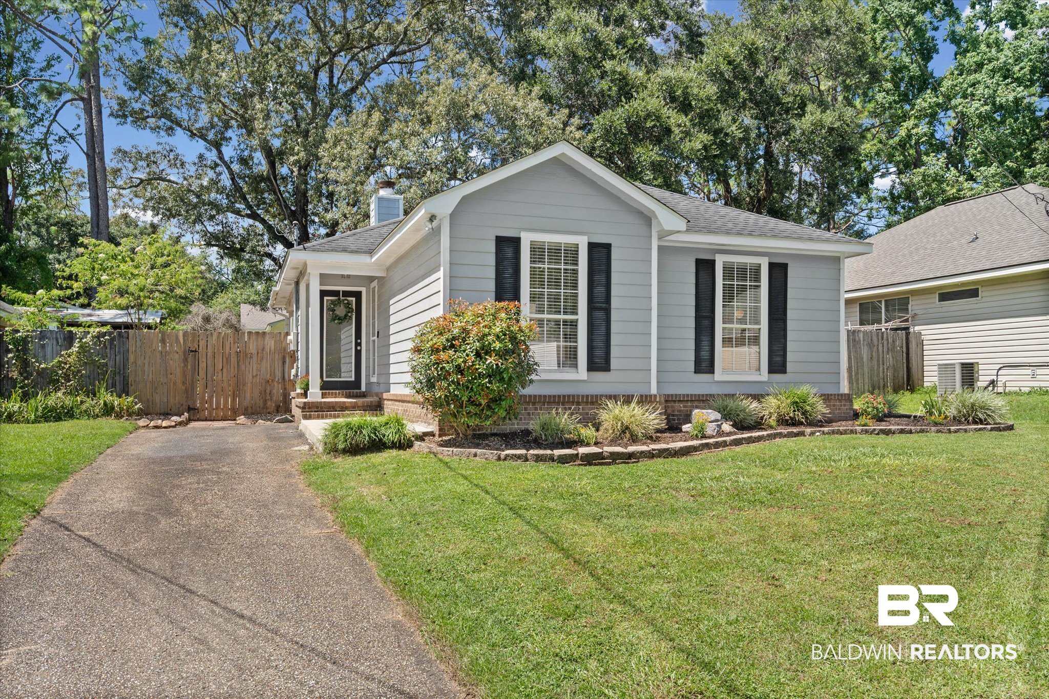 1004 Louise Avenue — photo