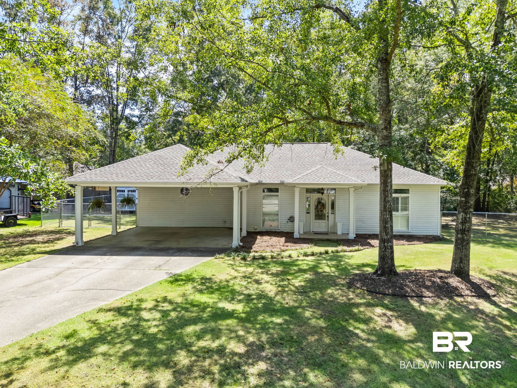 712 Gilmer Circle — photo