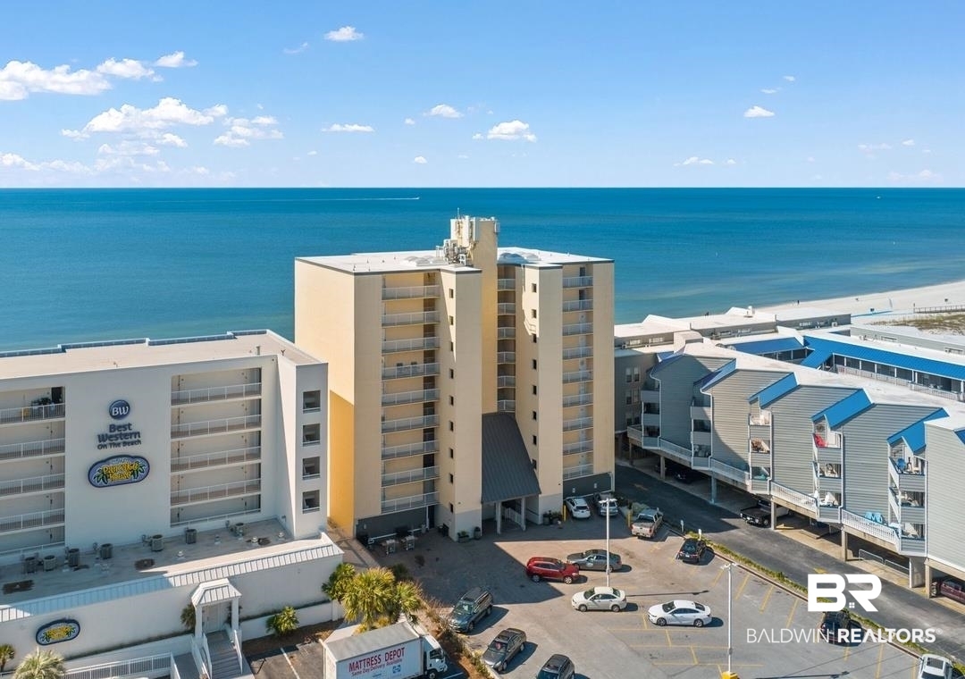 327 E Beach Boulevard #3a — photo
