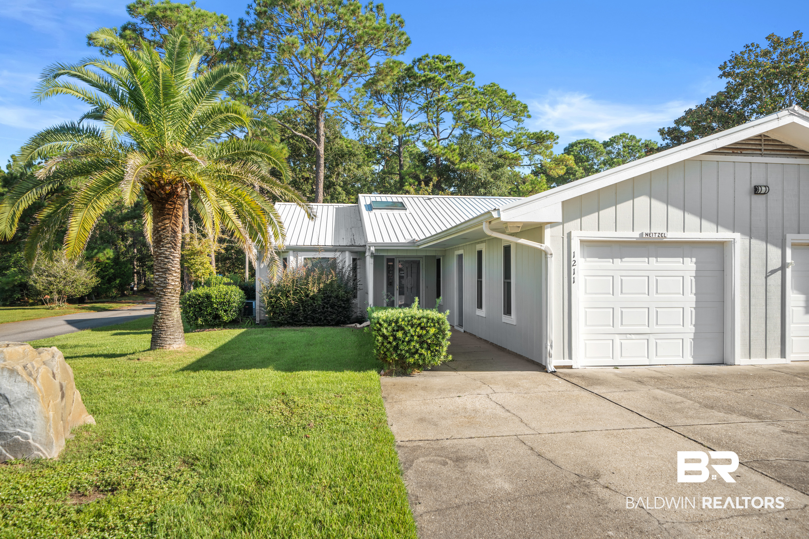 1211 Quail Run E — photo