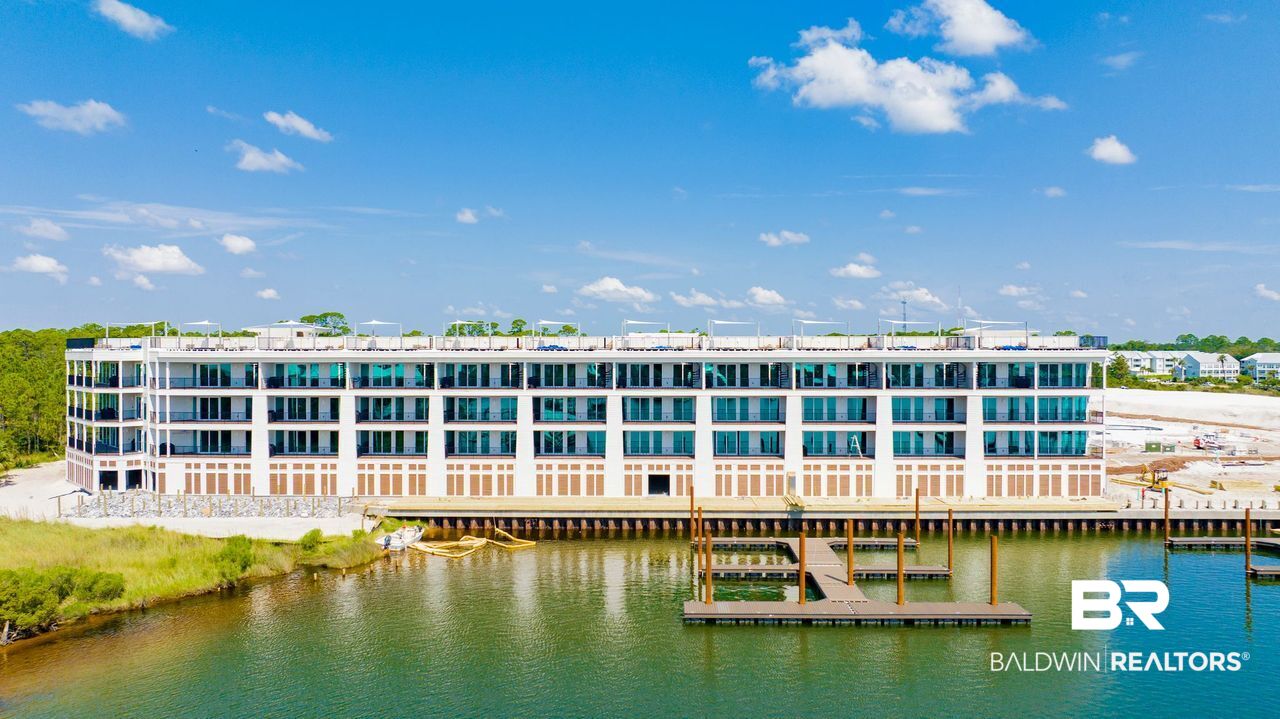 2700 W Harbor Island Ln #207 a 207 — photo