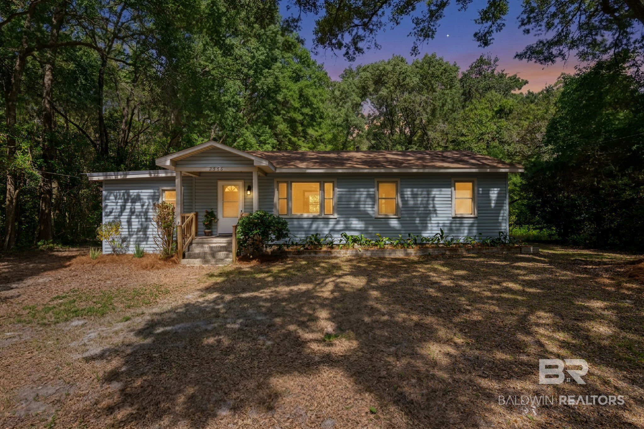 2566 Riverside Drive — photo