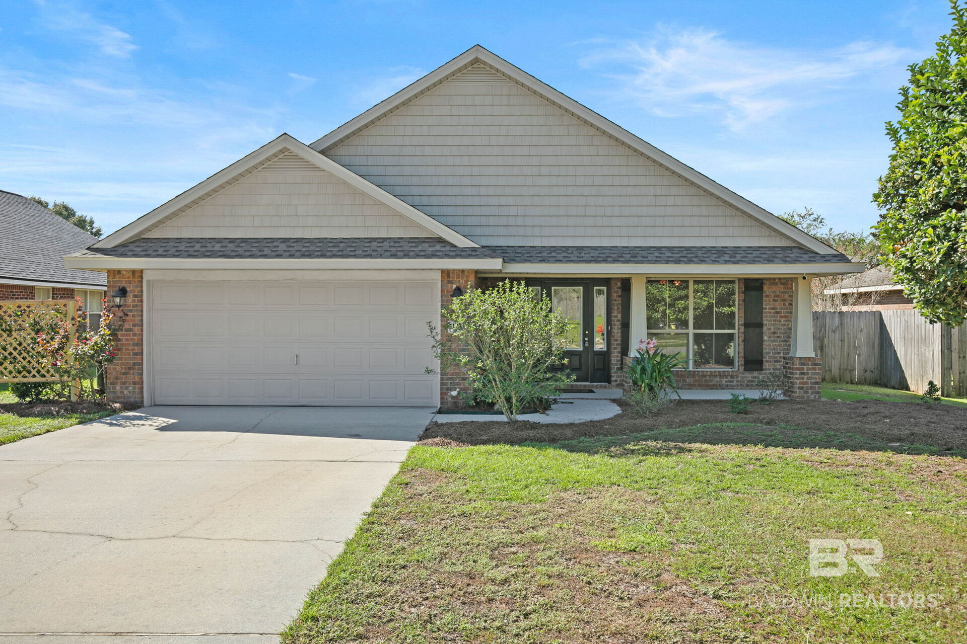 11287 Herschel Loop — photo