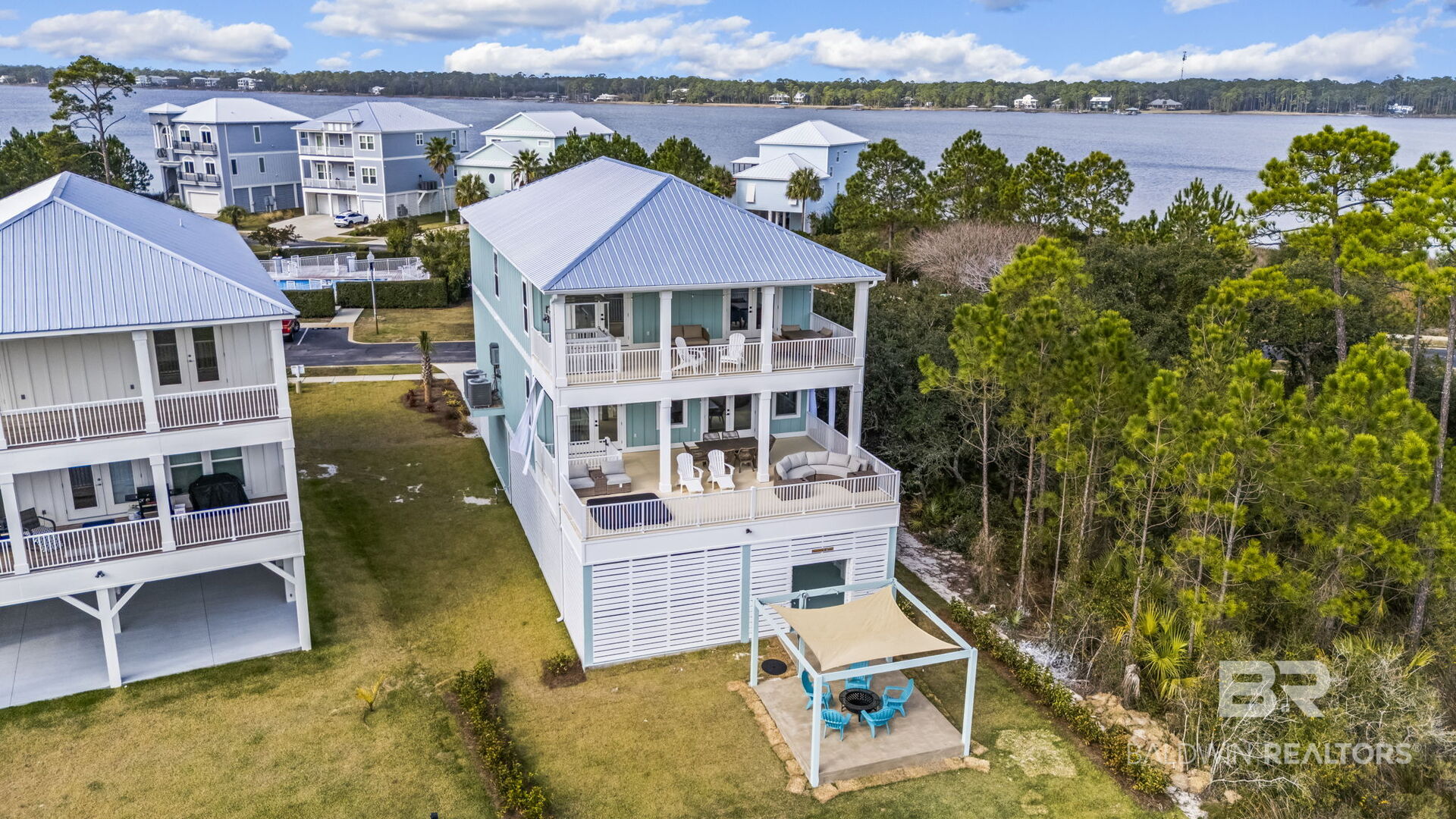 927 Heron Point Dr — photo