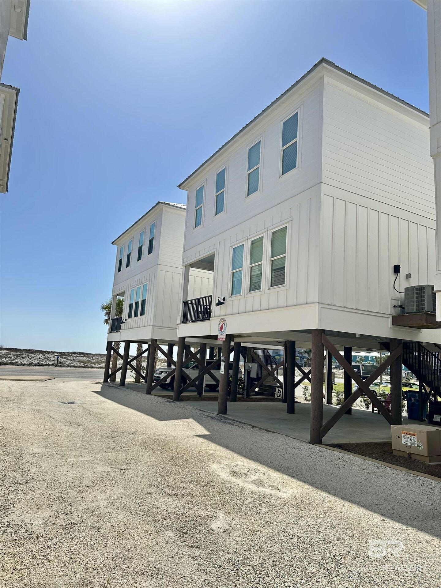 588 E Beach Avenue #B — photo