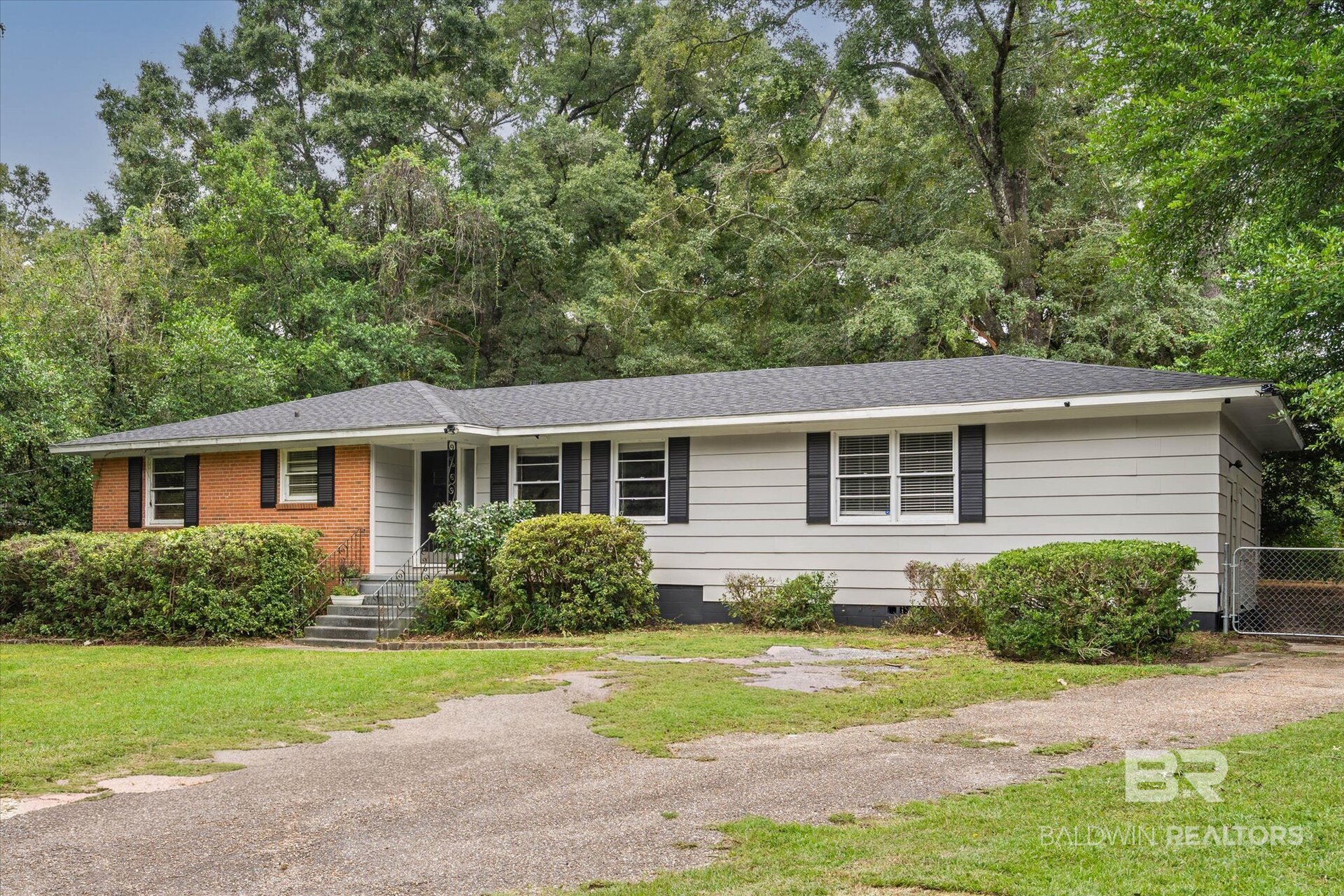403 Thornton Place — photo