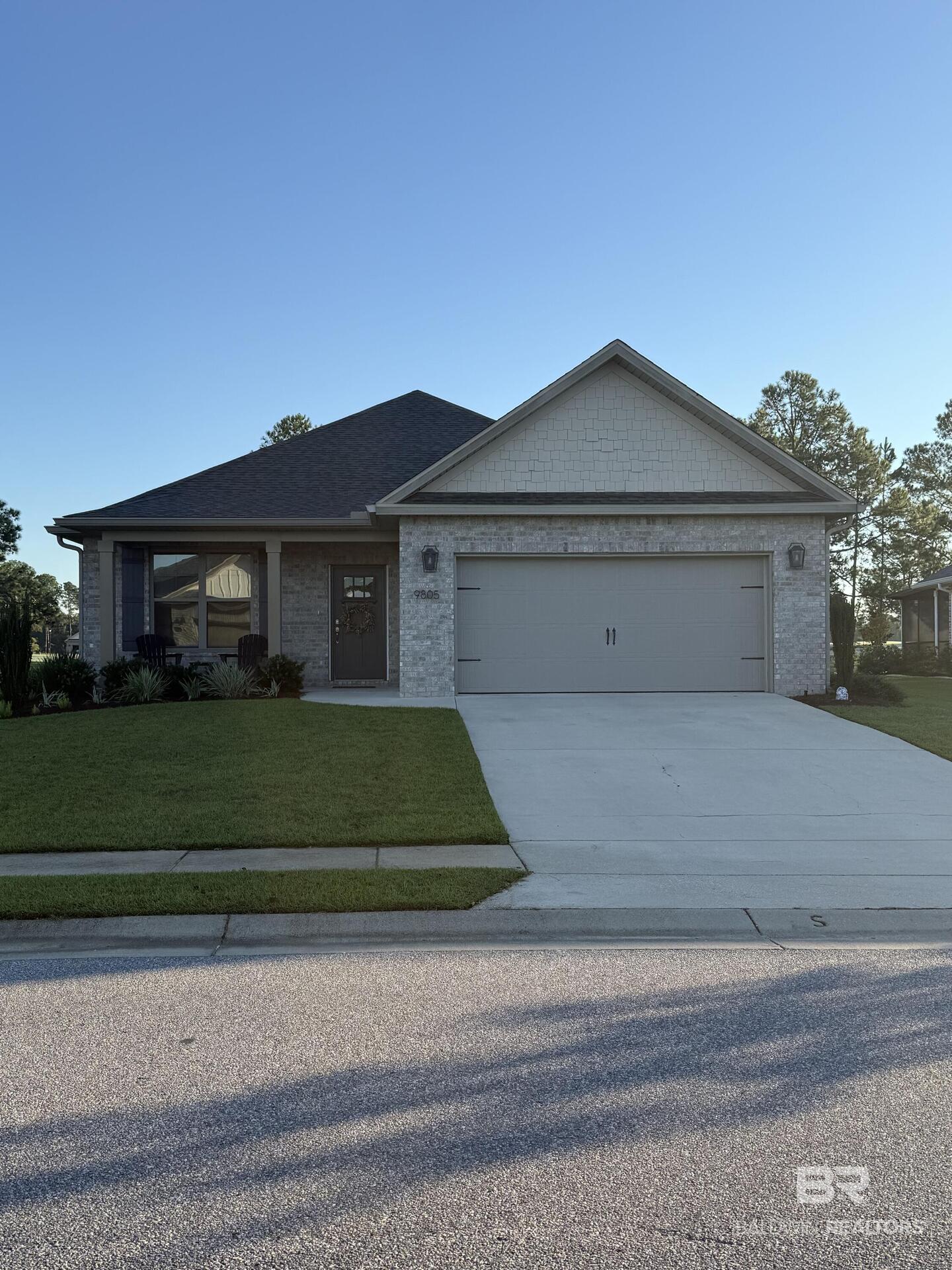 9805 Lakeview Drive — photo