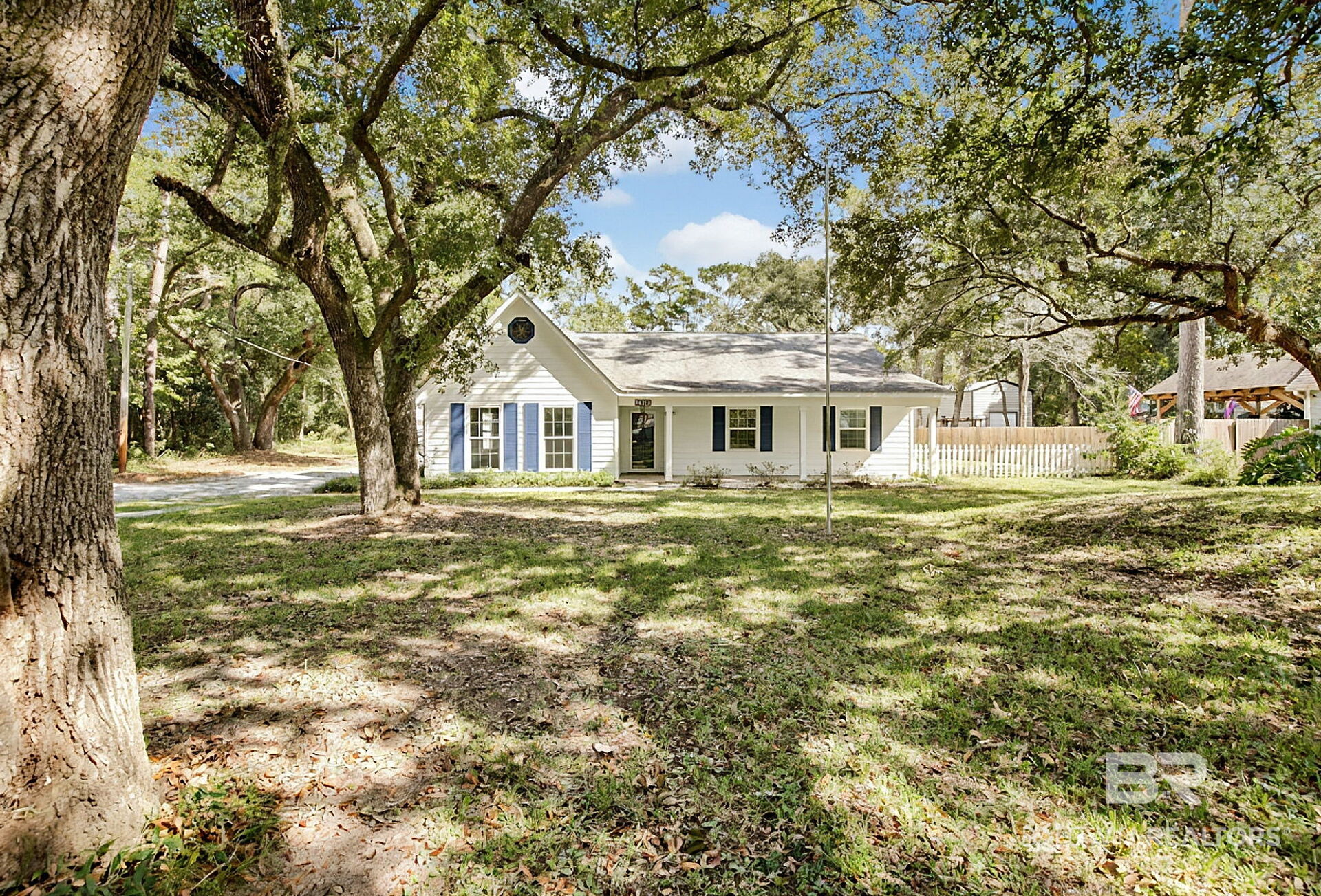 14213 River Oaks Drive — photo