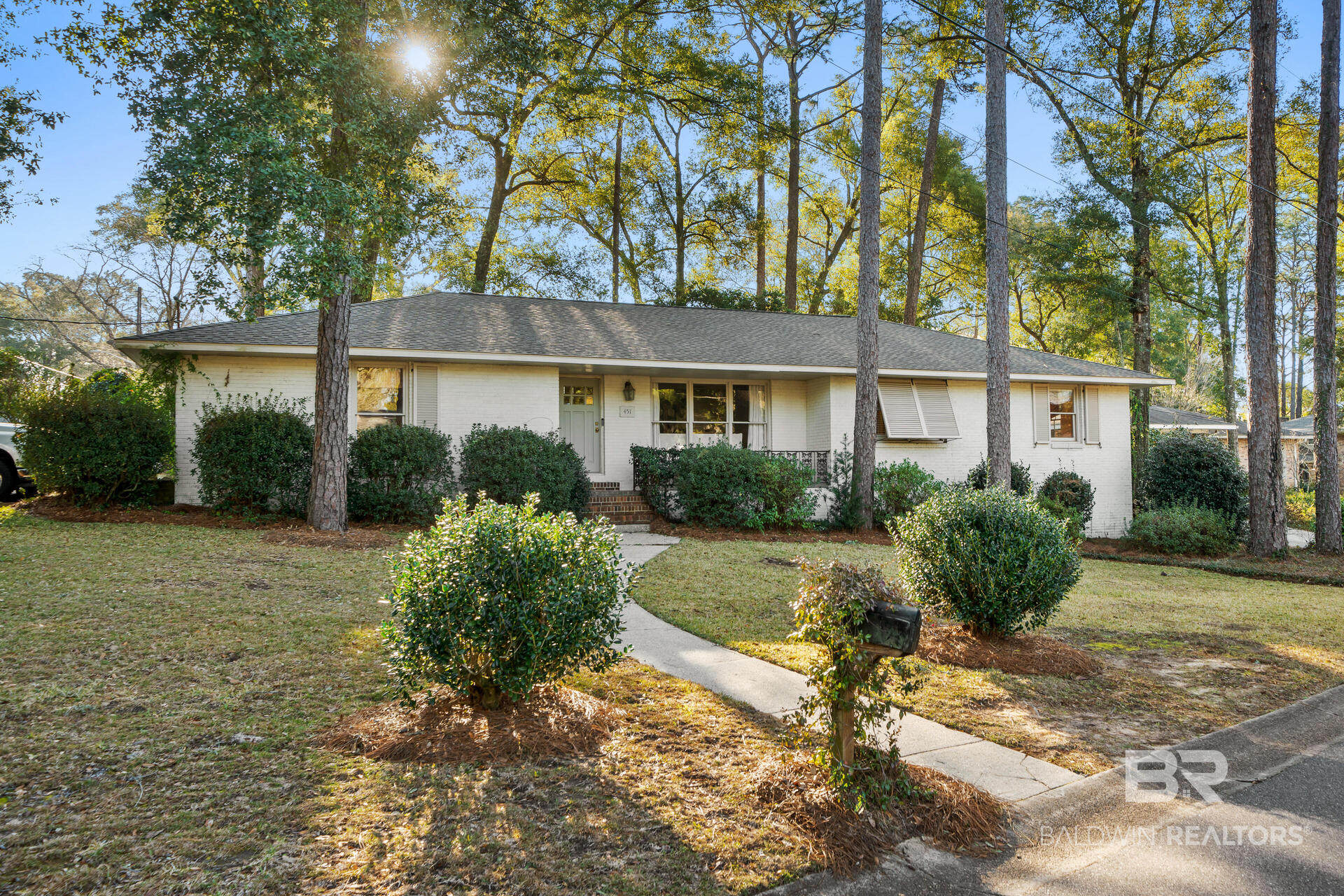 451 Ivy Circle — photo